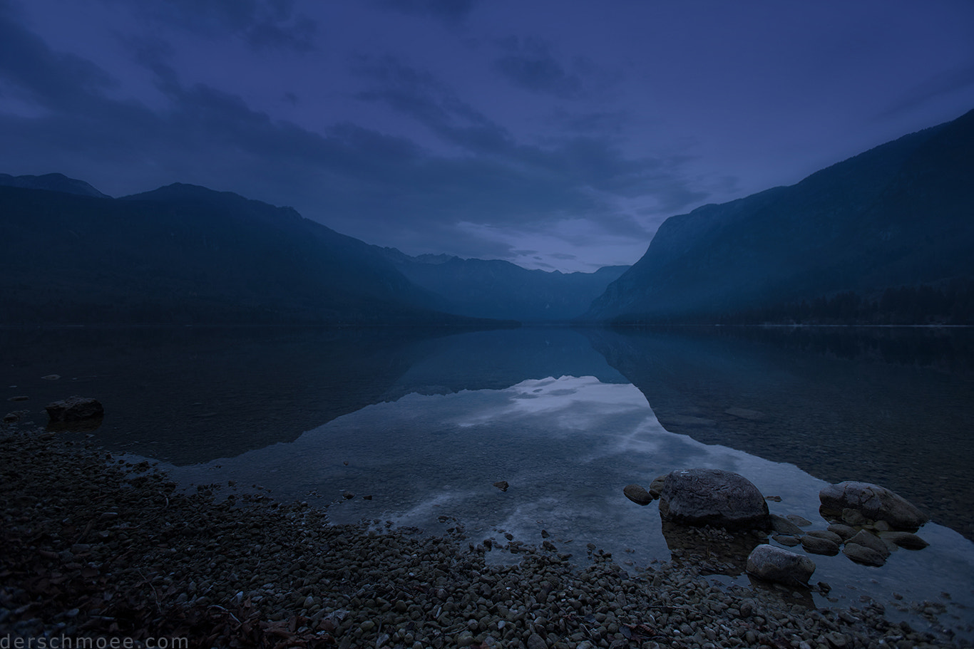 Canon EOS-1D X + Canon EF 16-35mm F2.8L USM sample photo. Bohinjsko jezero in slowenien photography