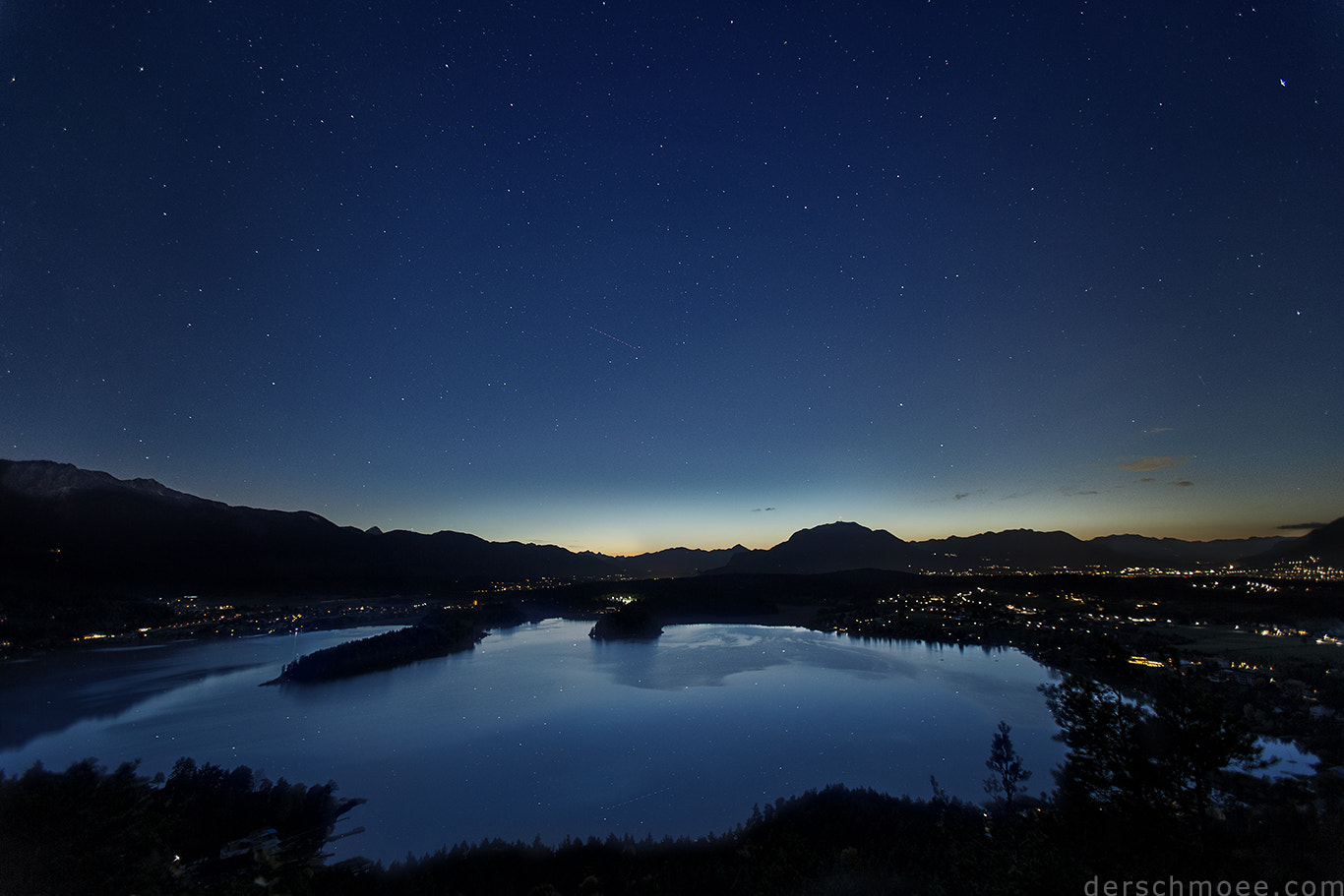 Canon EOS-1D X + Canon EF 16-35mm F2.8L USM sample photo. Faaker see by night photography