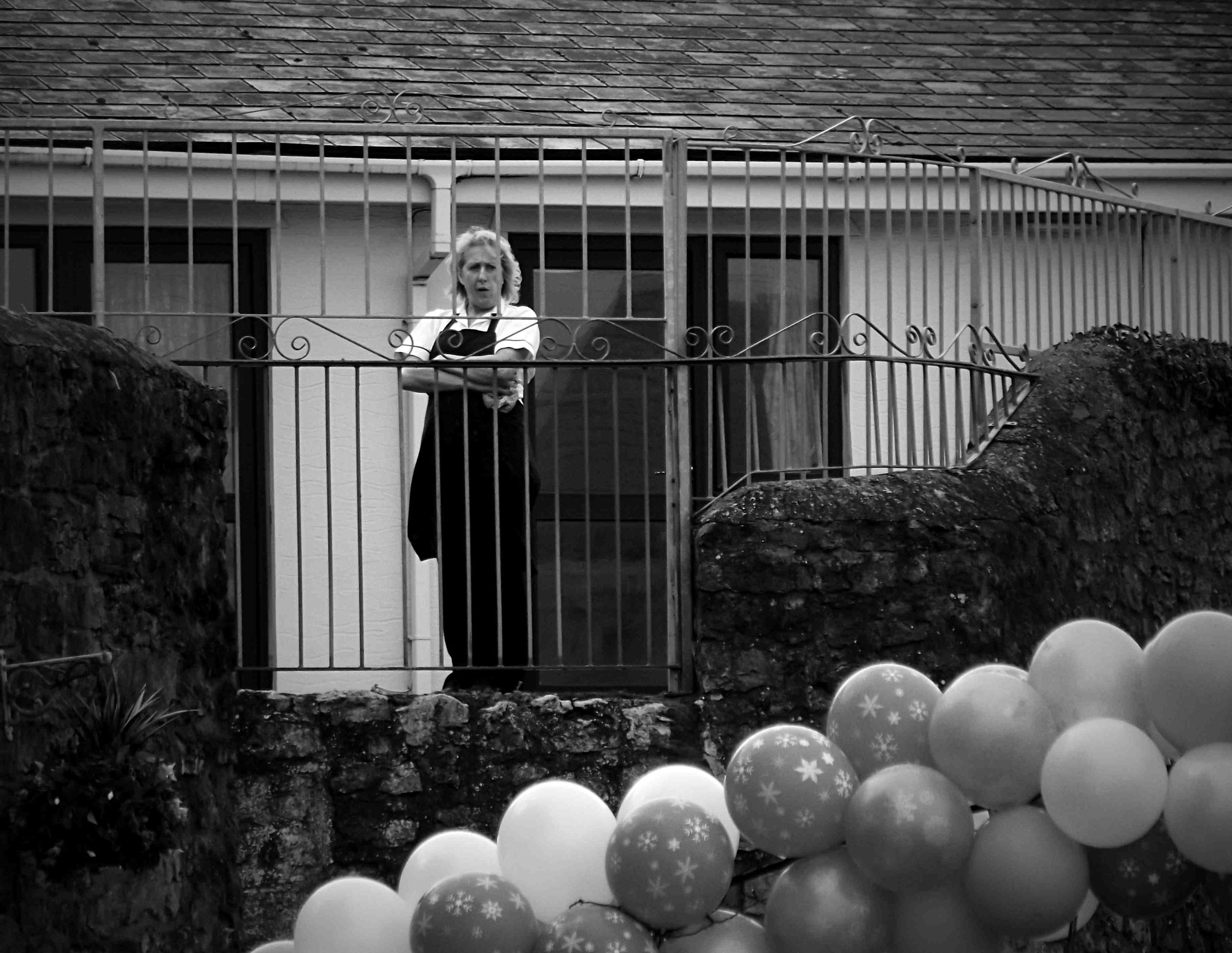 Fujifilm FinePix S1730 sample photo. 06-12-15 - what`s going on here then? - porthcawl photography