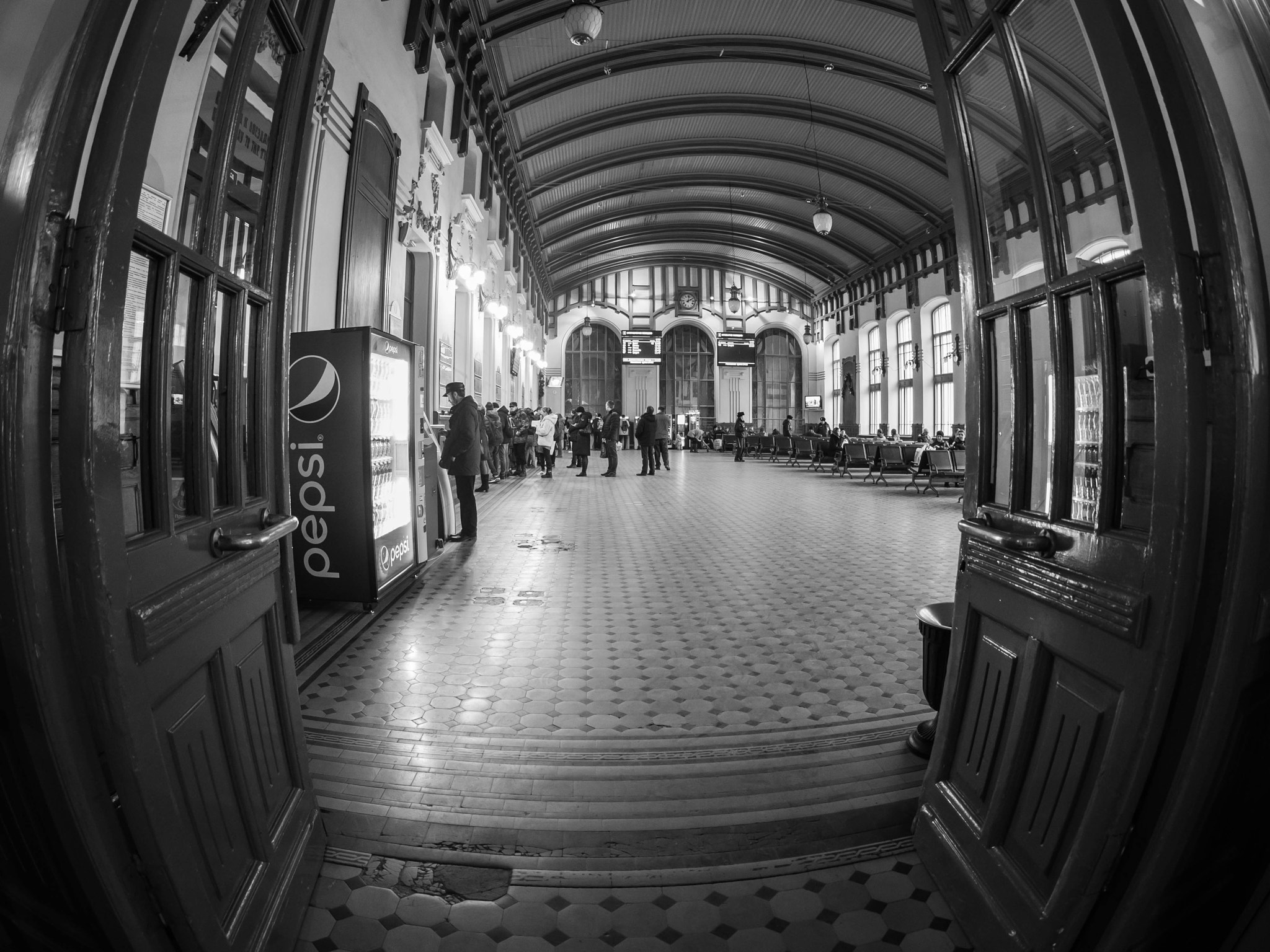 Olympus OM-D E-M1 + OLYMPUS M.8mm F1.8 sample photo. Waiting hall of railway station photography