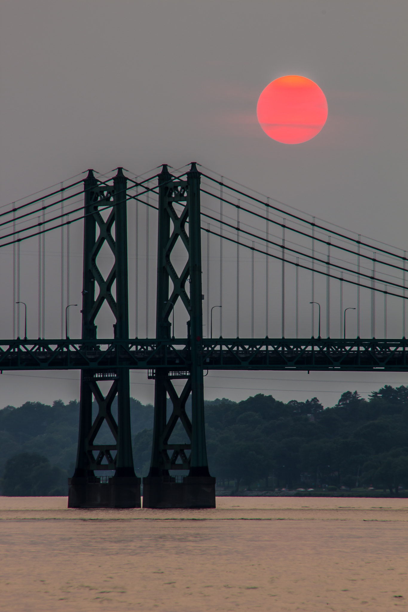 Canon EOS 100D (EOS Rebel SL1 / EOS Kiss X7) sample photo. Smokey sunset photography