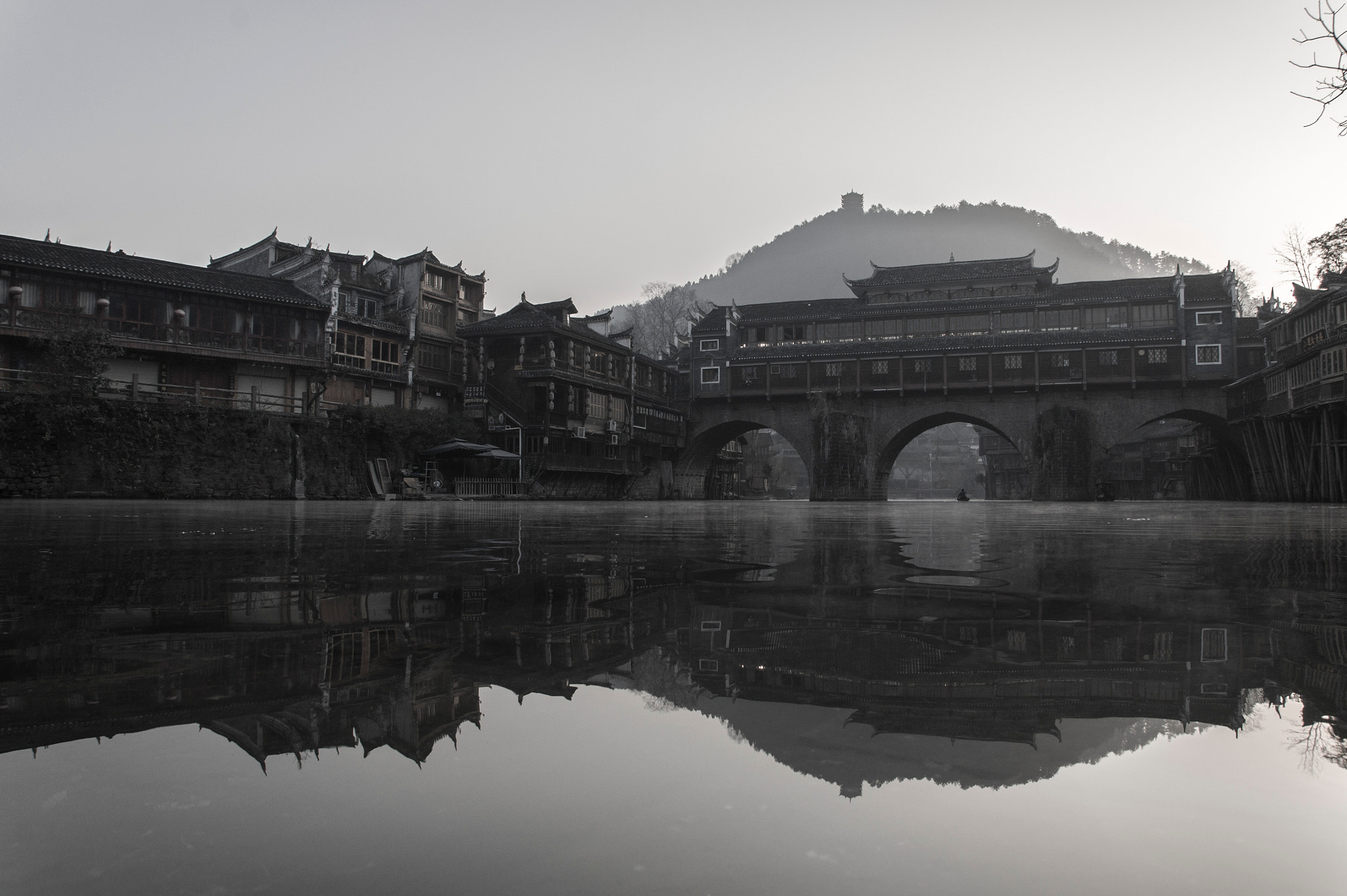 Sony Alpha DSLR-A550 + Sony DT 16-50mm F2.8 SSM sample photo. Fenghuang tuo river photography
