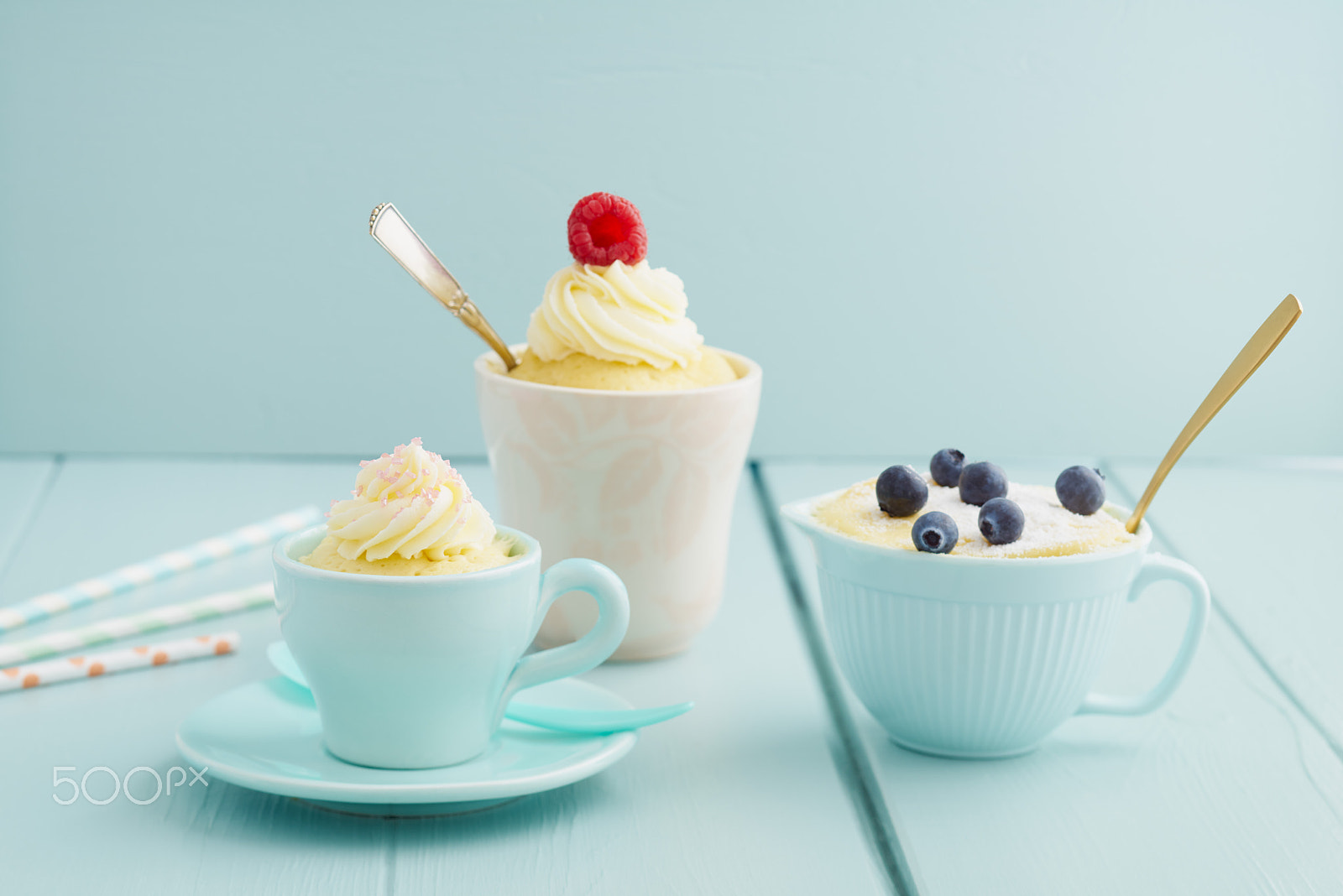90mm F2.8 sample photo. Mug cakes photography