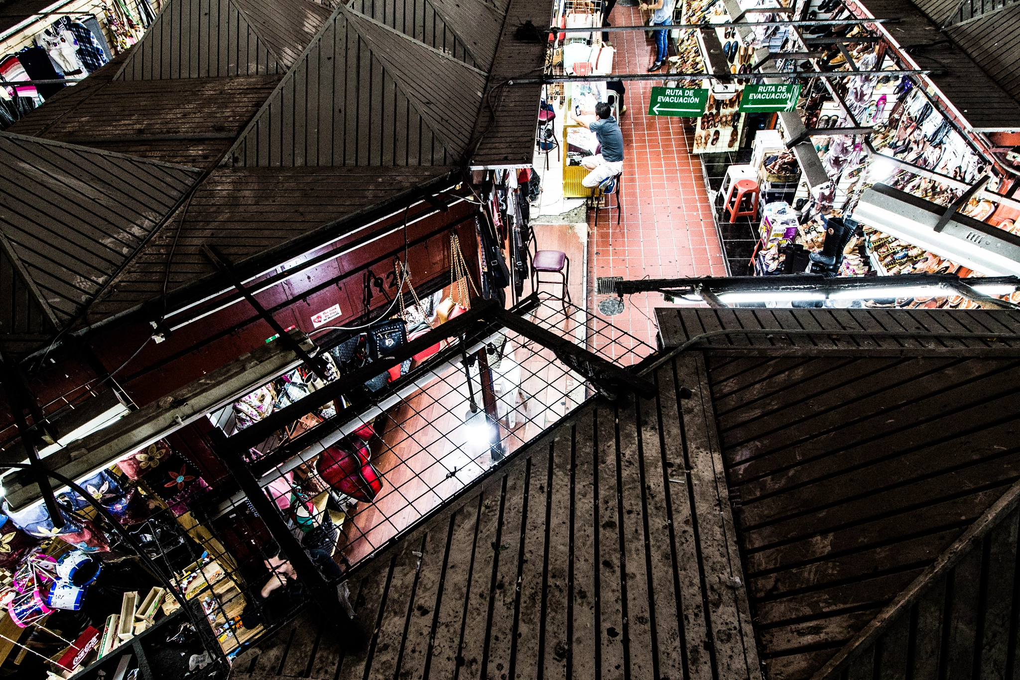 Canon EF-S 10-18mm F4.5–5.6 IS STM sample photo. Mercado de san juan de dios photography