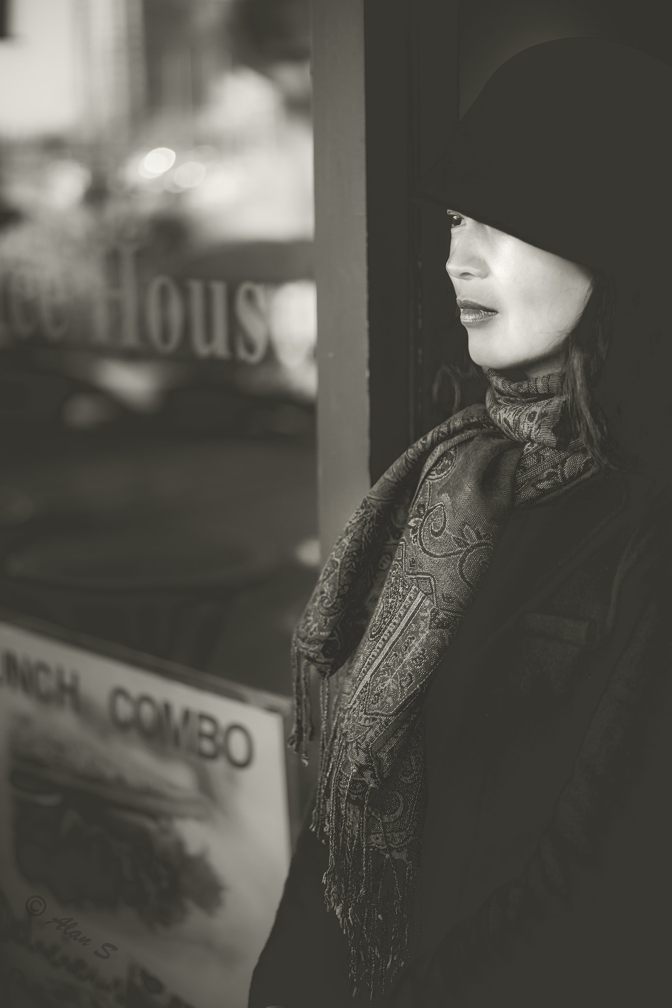 ZEISS Makro-Planar T* 50mm F2 sample photo. Guess who's coming to coffee photography