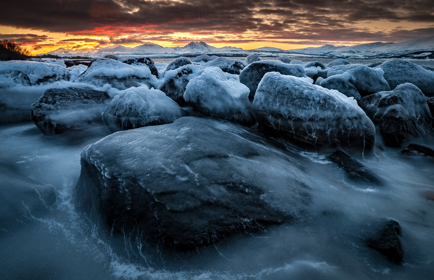 Samyang 14mm F2.8 ED AS IF UMC sample photo. Frozen photography