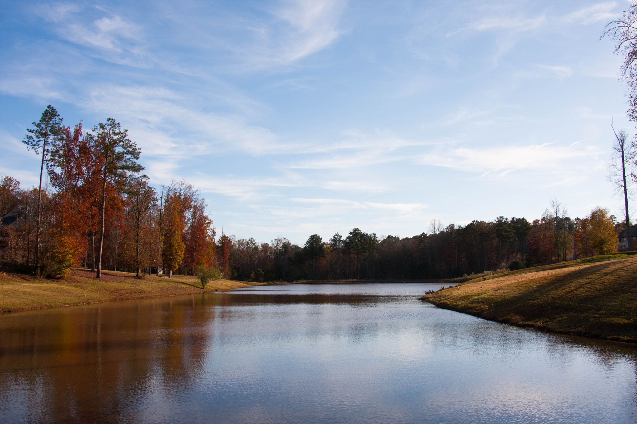 Canon EF-S 18-135mm F3.5-5.6 IS STM sample photo. Reflective lake photography