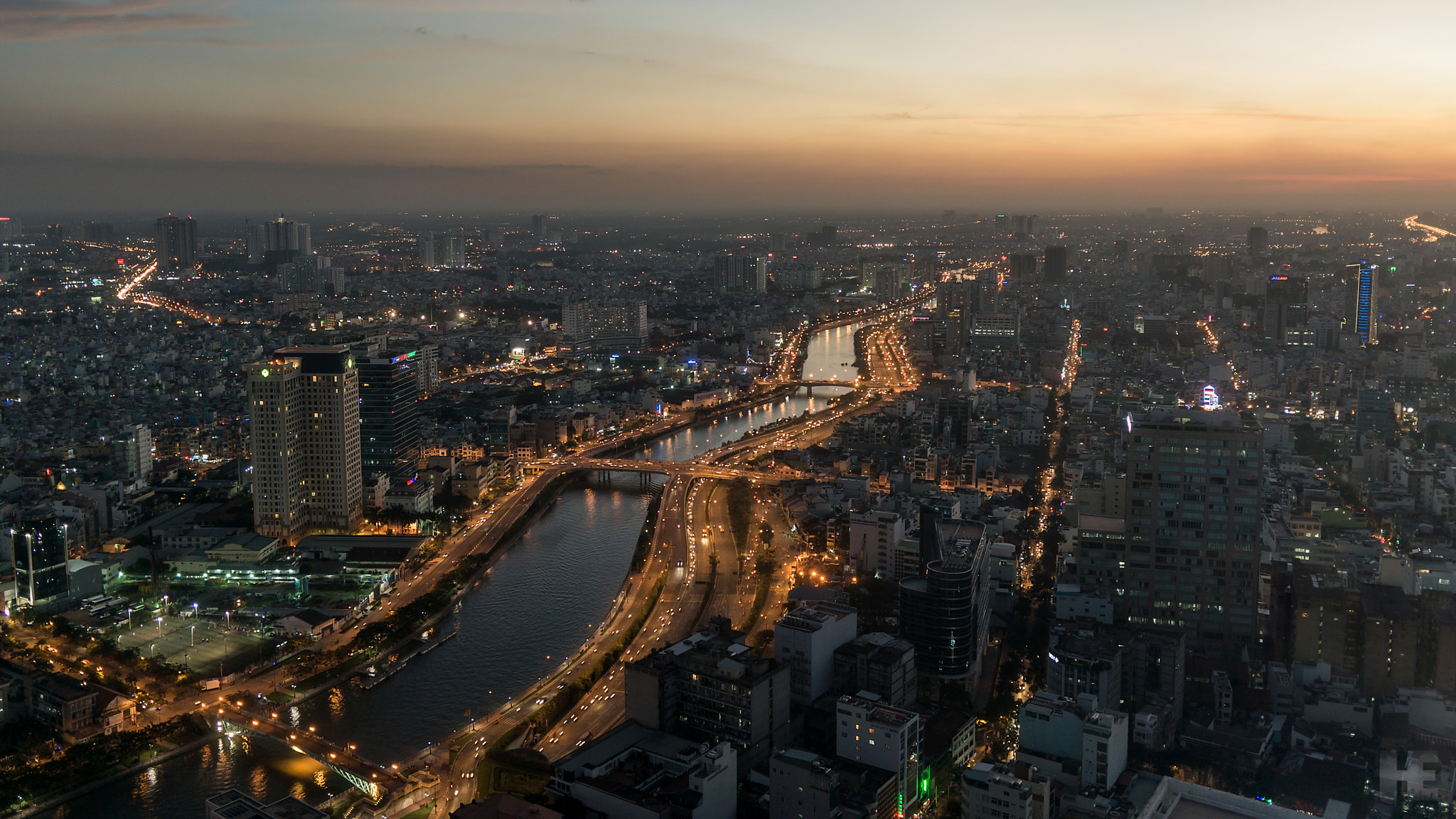 Sony Alpha NEX-7 + Sigma 19mm F2.8 EX DN sample photo. Sunset photography