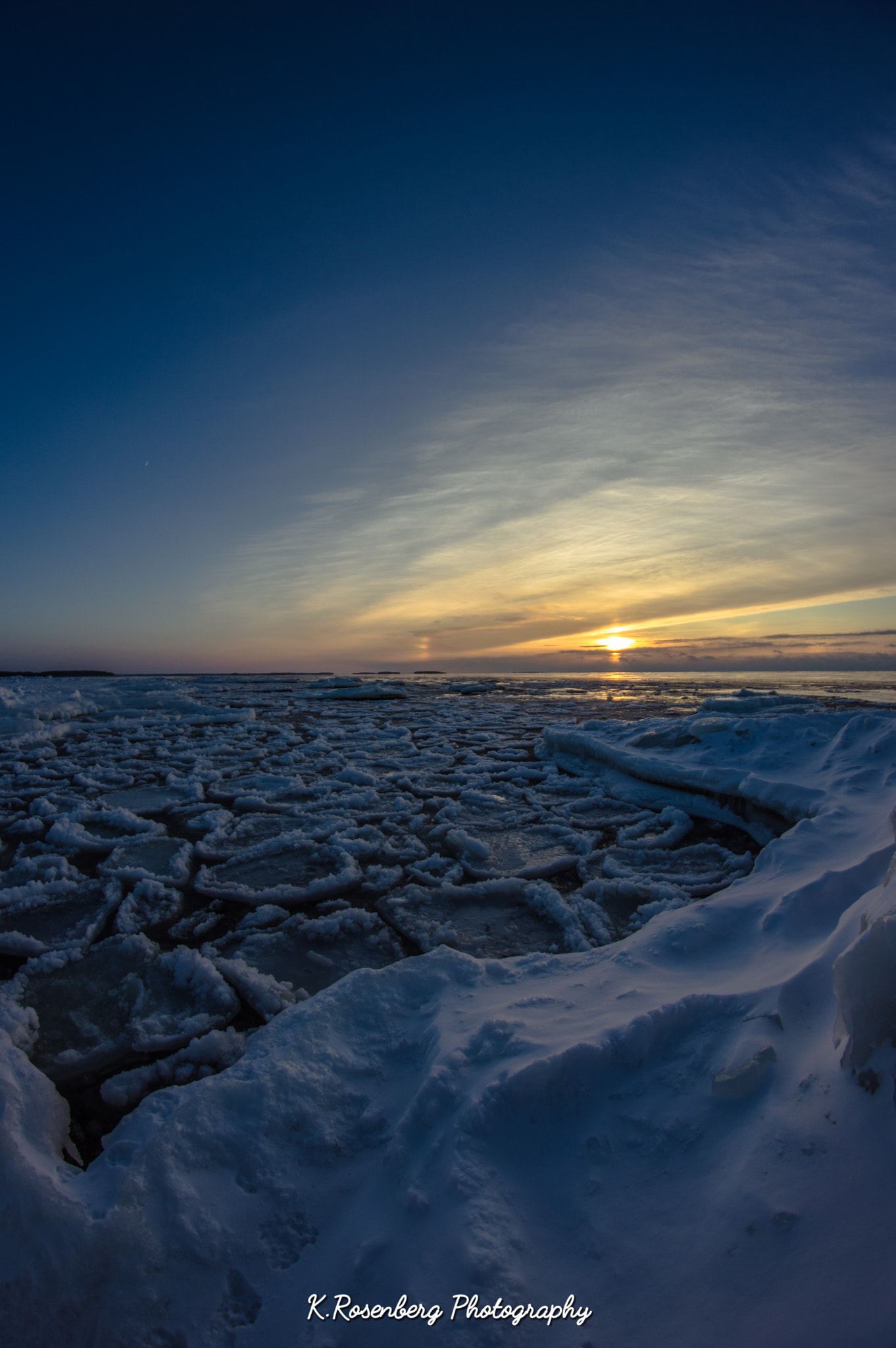 Nikon D3200 + Samyang 8mm F3.5 Aspherical IF MC Fisheye sample photo. Frozen sunset photography