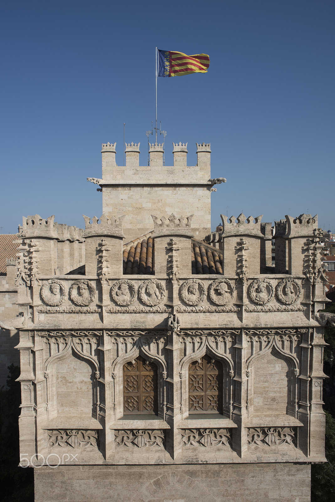 Nikon D810 + Nikon AF Nikkor 24mm F2.8D sample photo. Le lonja, valencia, spain. photography