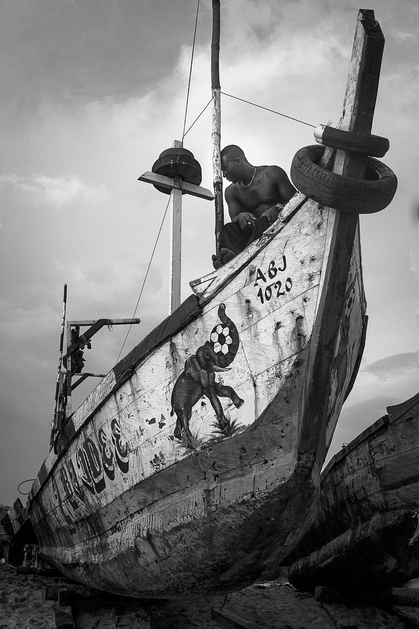 Canon EF-S 17-55mm F2.8 IS USM sample photo. Captain at rest photography