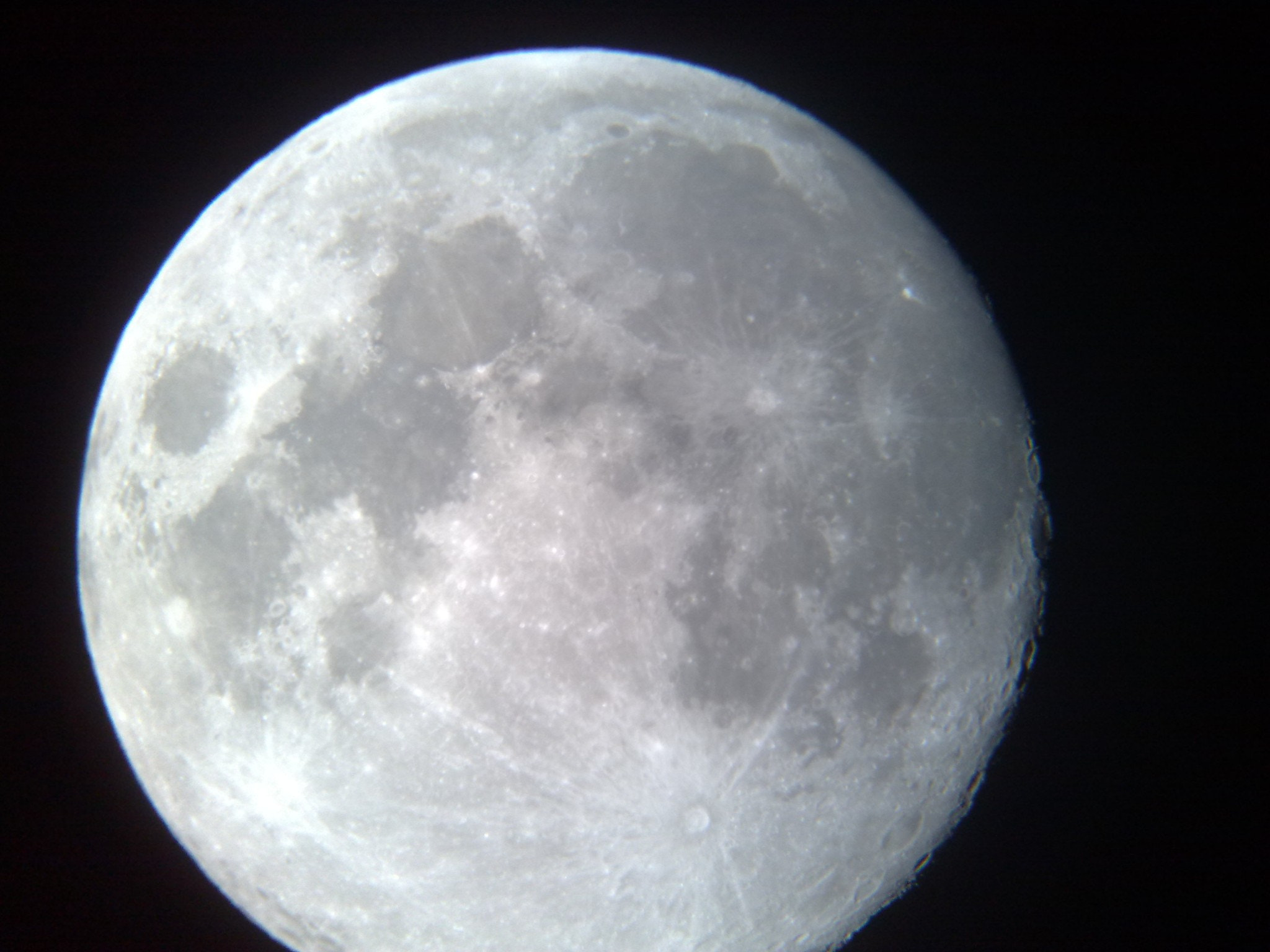 Nokia N82 sample photo. Moon close preview photography