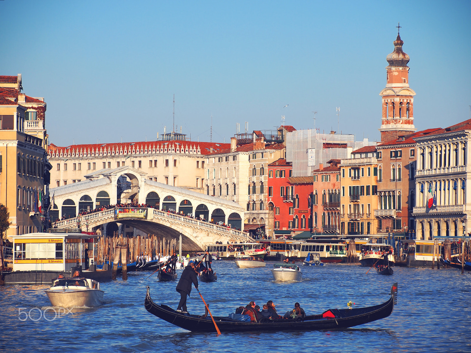 Olympus Zuiko Digital ED 40-150mm F4.0-5.6 sample photo. Venice photography