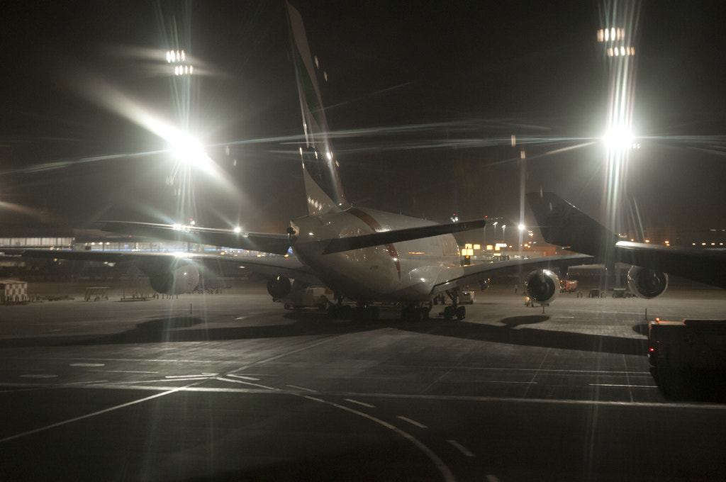 Nikon D300 + Nikon AF-S Nikkor 16-35mm F4G ED VR sample photo. Airport by night photography