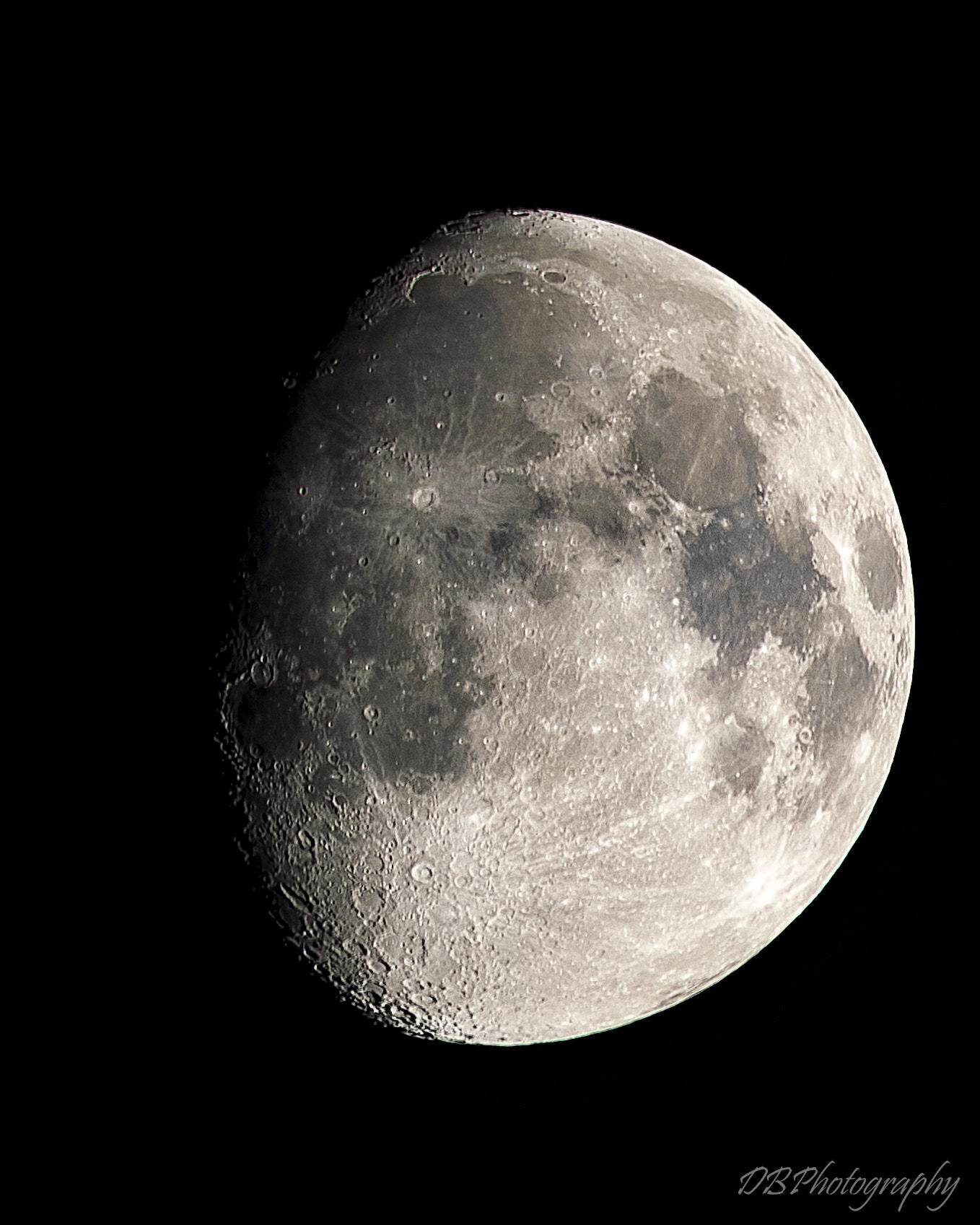 Sigma 150-500mm F5-6.3 DG OS HSM sample photo. Waxing gibbous photography