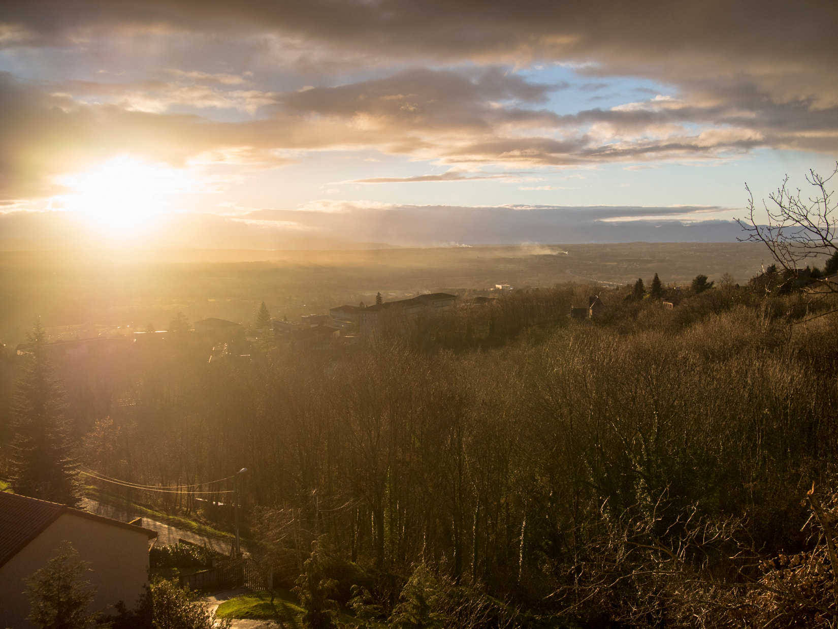 Olympus PEN E-PL5 + Panasonic Lumix G 20mm F1.7 ASPH sample photo. Plaine de la limagne en hiver photography