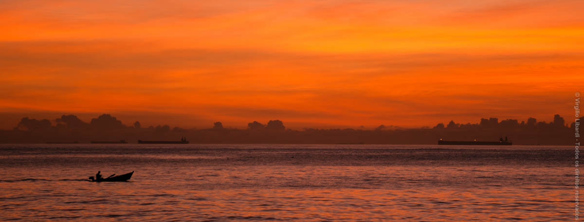 Nikon D300S + Sigma 24-70mm F2.8 EX DG Macro sample photo. Sunrise photography