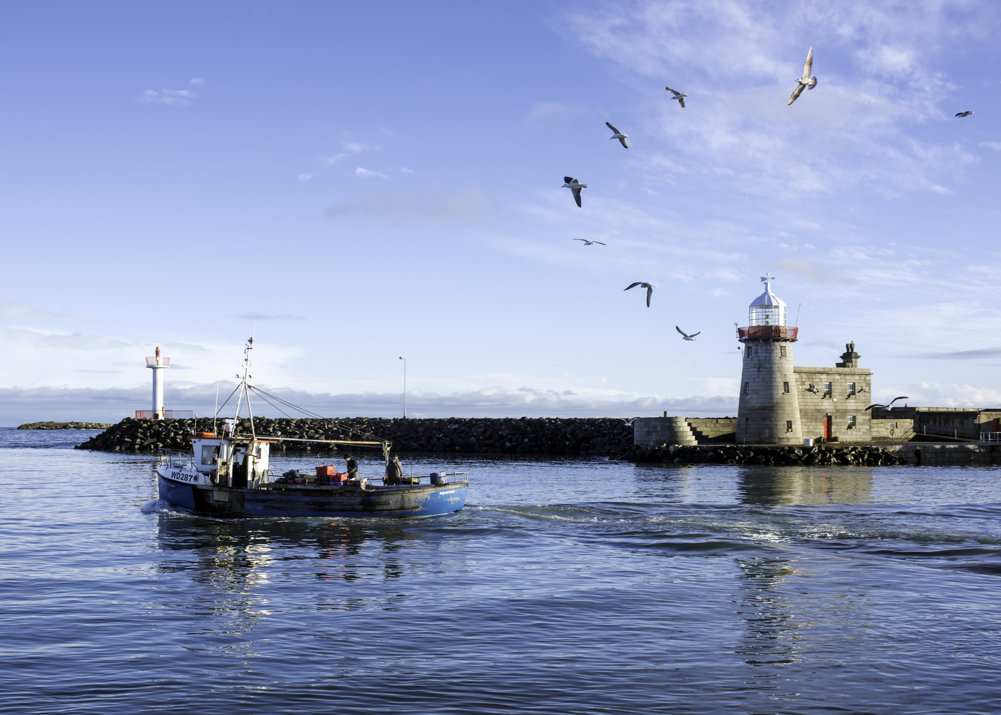 Nikon D810 + AF Zoom-Nikkor 35-70mm f/2.8D sample photo. Leaving the harbour (colour) photography