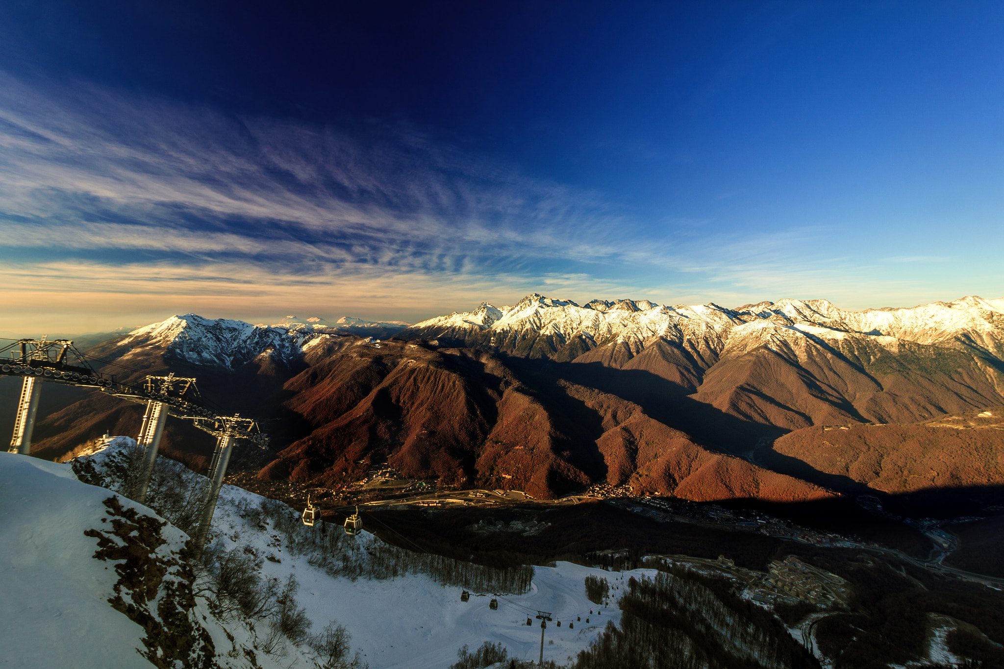 Canon EF-S 10-18mm F4.5–5.6 IS STM sample photo. Mountain sunset photography