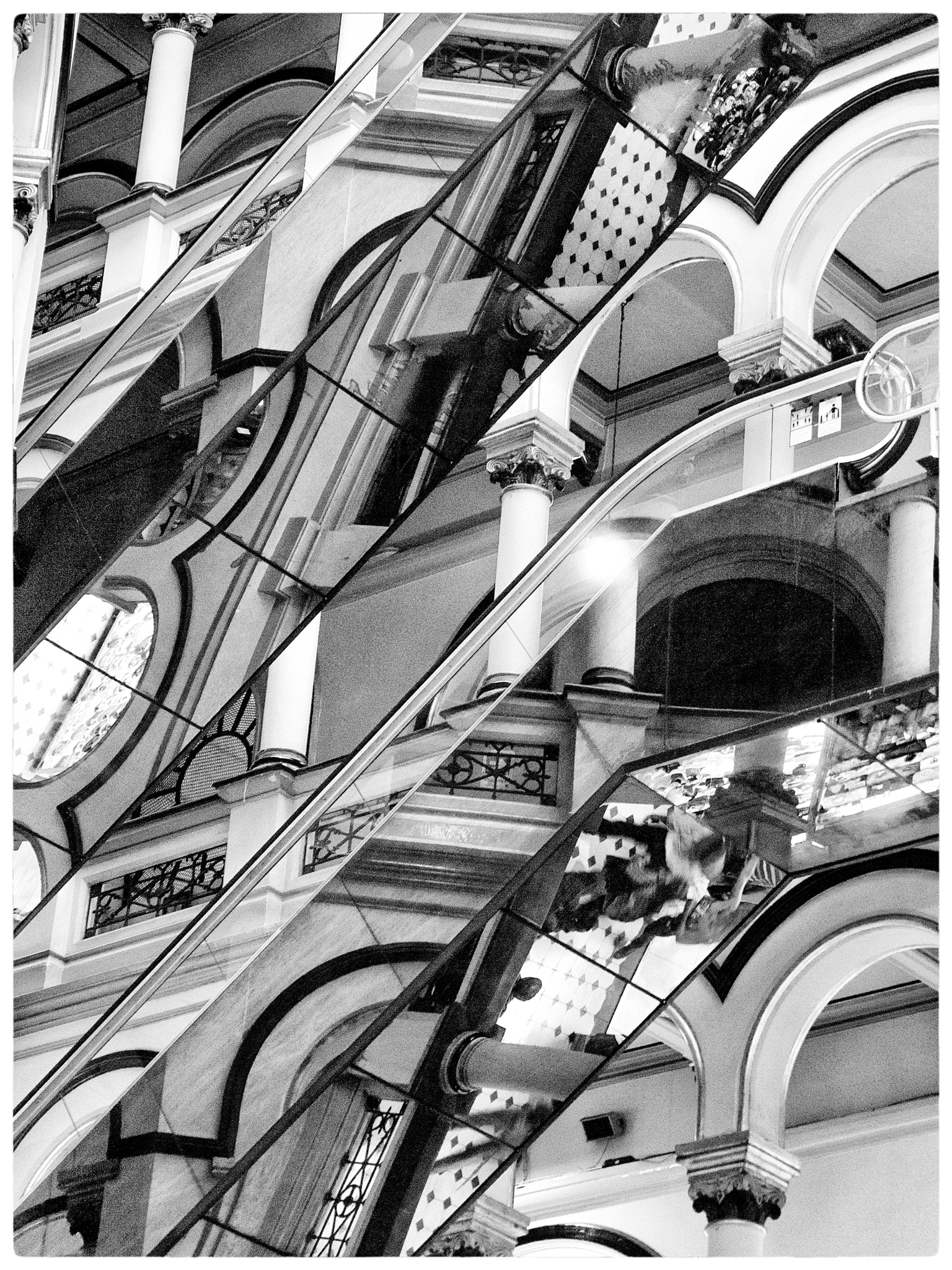 Olympus PEN E-PL1 + OLYMPUS M.12-50mm F3.5-6.3 sample photo. Escher en el mundo real photography