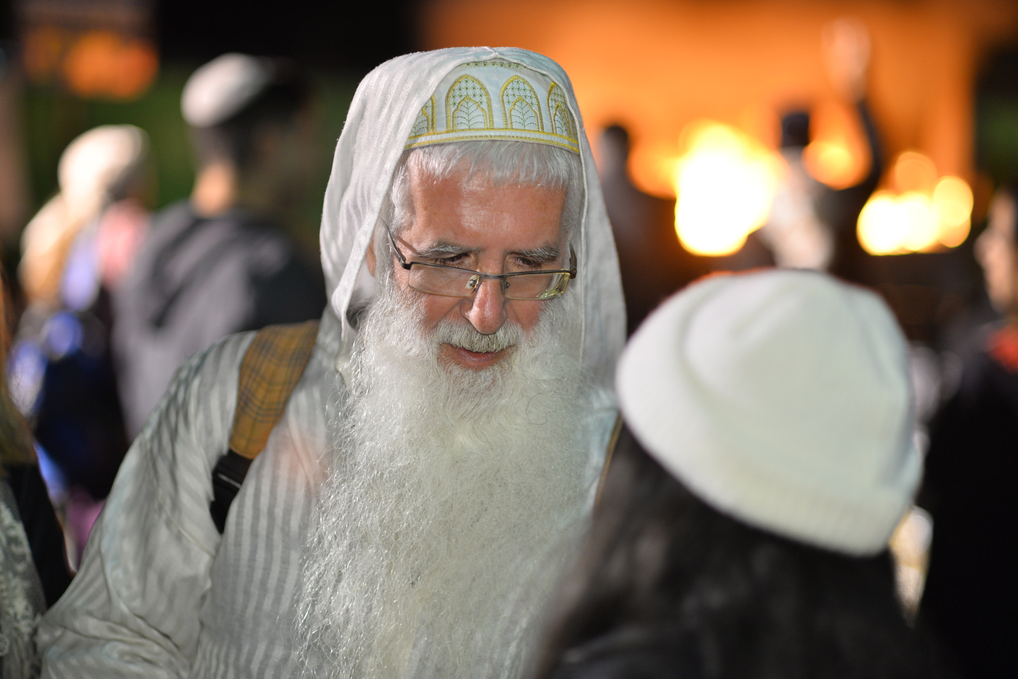 AF Nikkor 85mm f/1.8 sample photo. Man blessings photo by yossiswisa photography