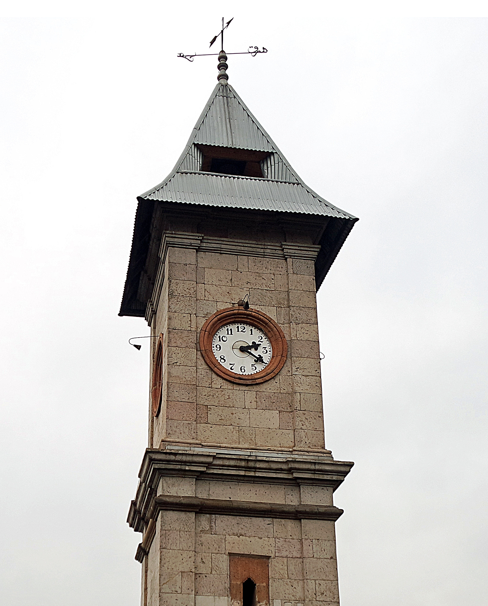 NX-M 9mm F3.5 sample photo. Clock photography