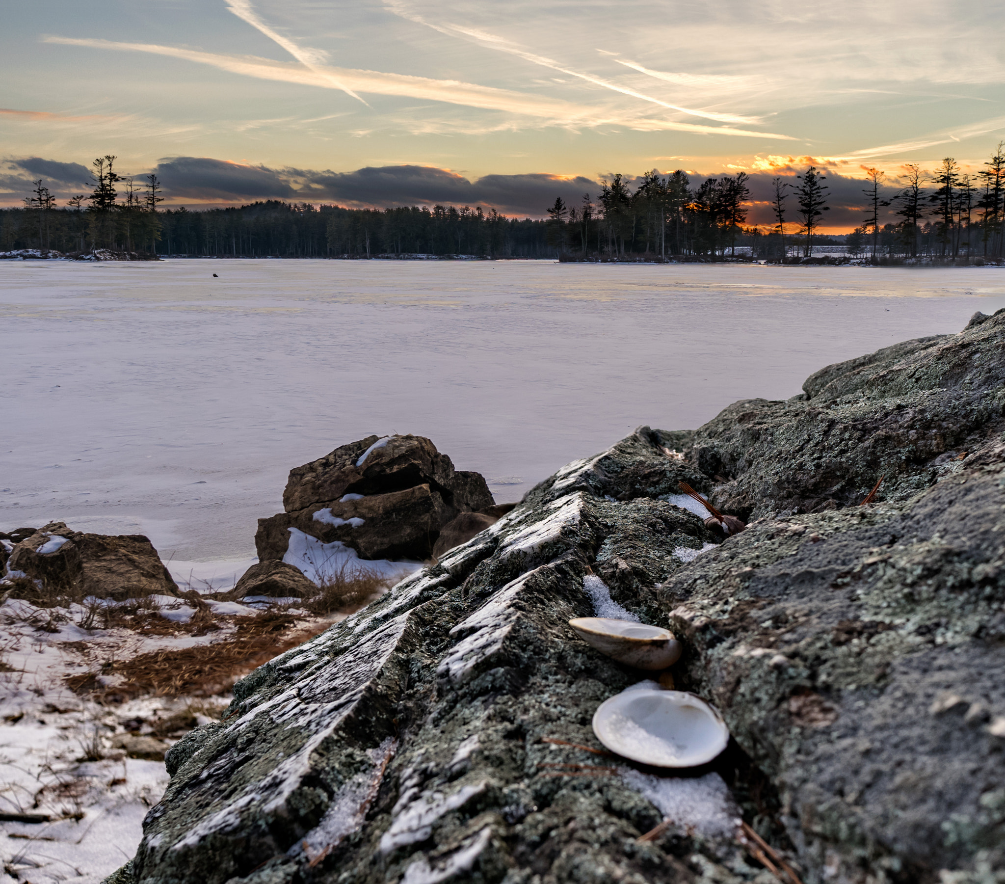 Sony a7 + Sony Sonnar T* E 24mm F1.8 ZA sample photo. Rock shells sunset photography