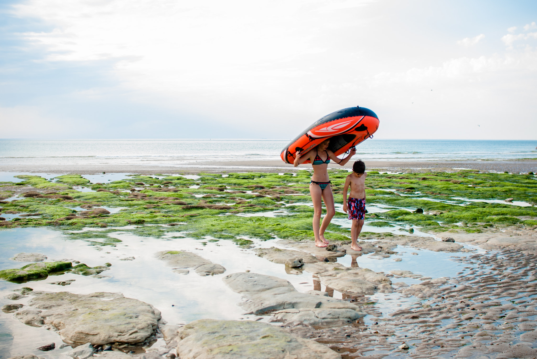 Nikon D200 + Sigma 30mm F1.4 EX DC HSM sample photo. Kids on vacation photography