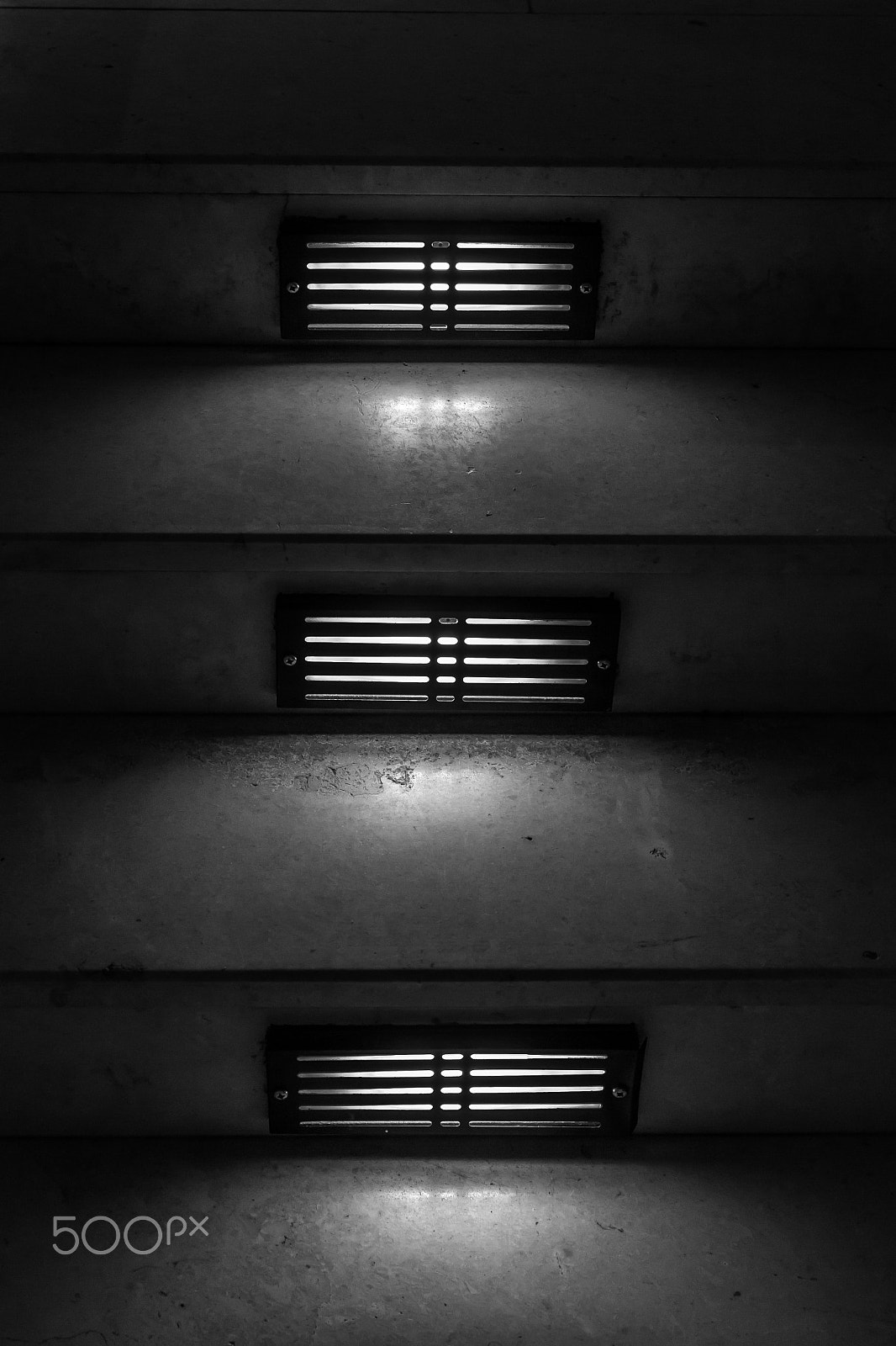 Canon EOS 650D (EOS Rebel T4i / EOS Kiss X6i) + Canon EF 35mm F2 IS USM sample photo. Stairwell to hell photography
