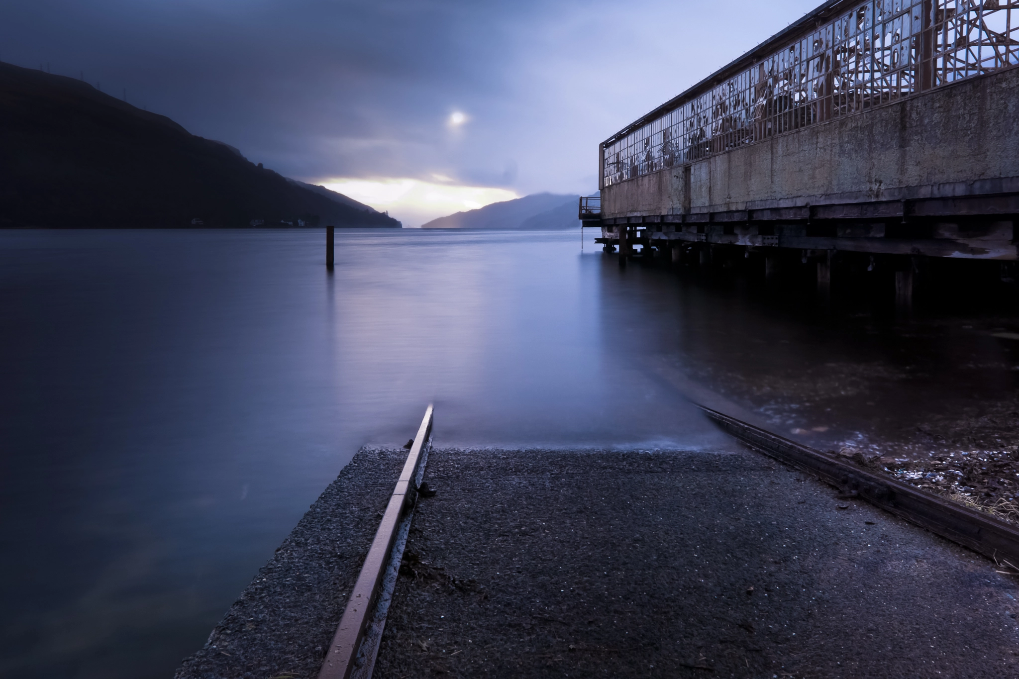 Samsung NX1000 + Samsung NX 16mm F2.4 Pancake sample photo. Abandoned torpedo testing station photography