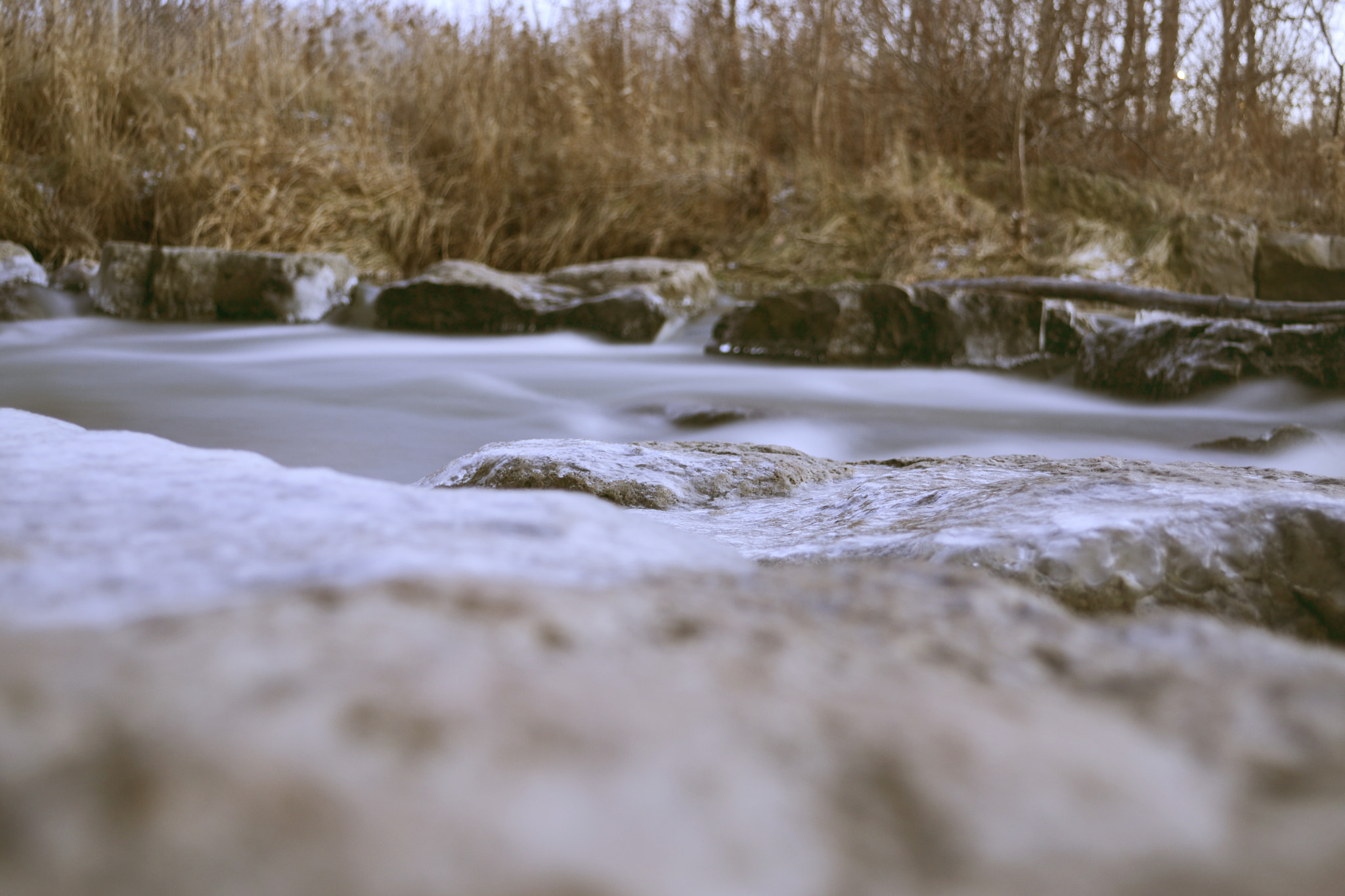 Nikon D3100 + AF Zoom-Nikkor 35-70mm f/2.8 sample photo. My choice (icy rocks) photography