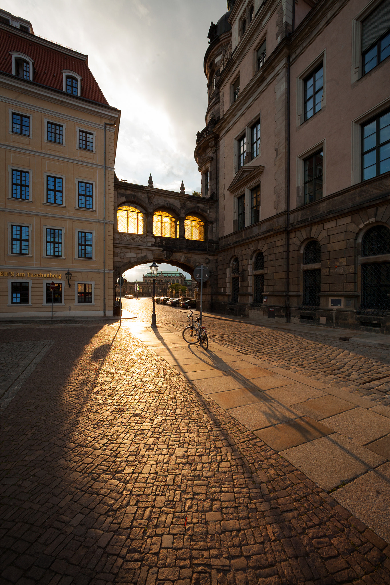 Canon EOS 5D + Canon EF 14mm F2.8L USM sample photo. Taschenberg in dresden photography