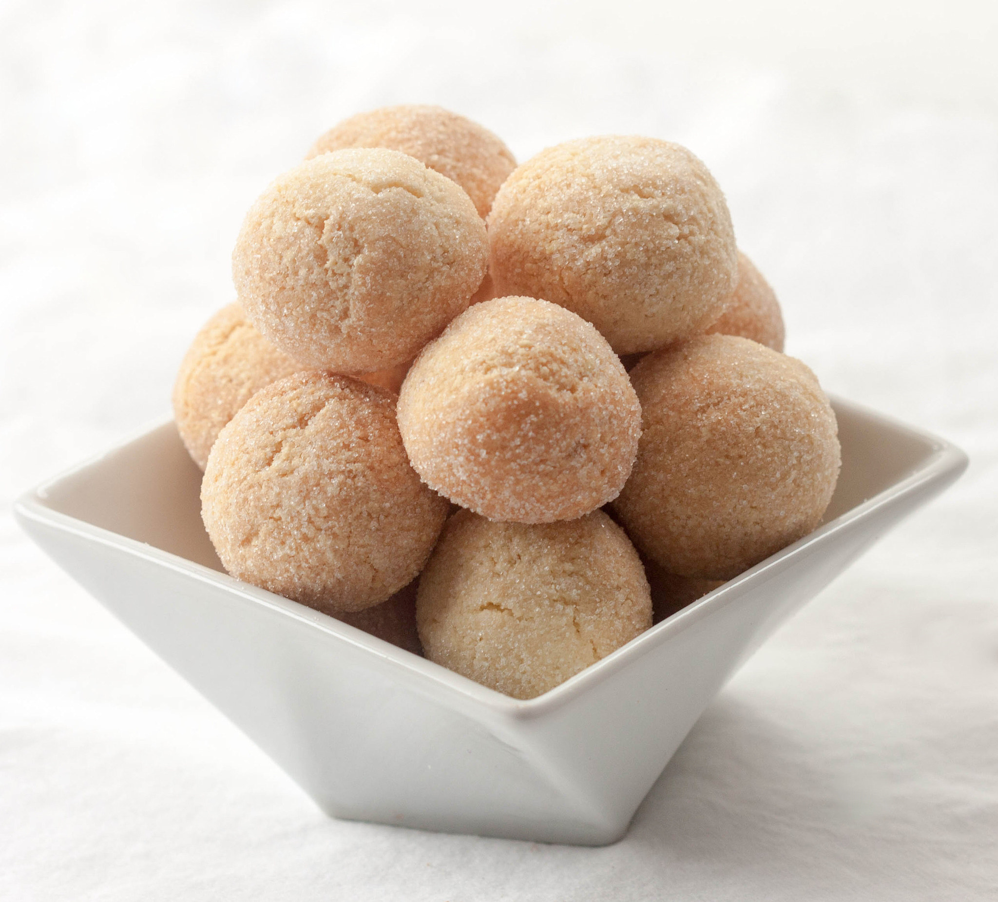 Canon EOS 40D + Canon EF 100mm F2.8 Macro USM sample photo. Cookies dolci bakeshop ottawa photography