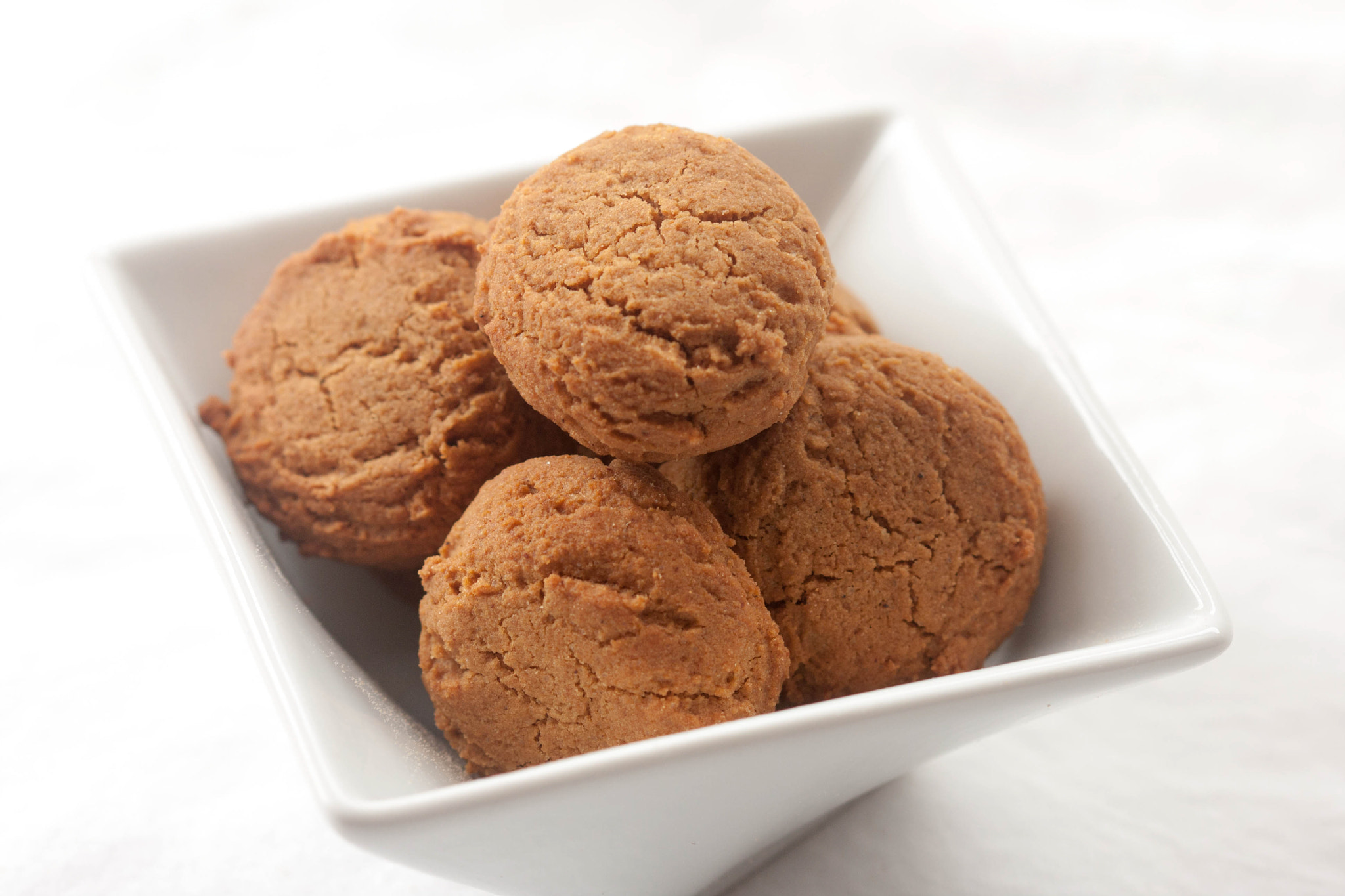 Canon EOS 40D + Canon EF 100mm F2.8 Macro USM sample photo. Cookies dolci bakeshop ottawa photography