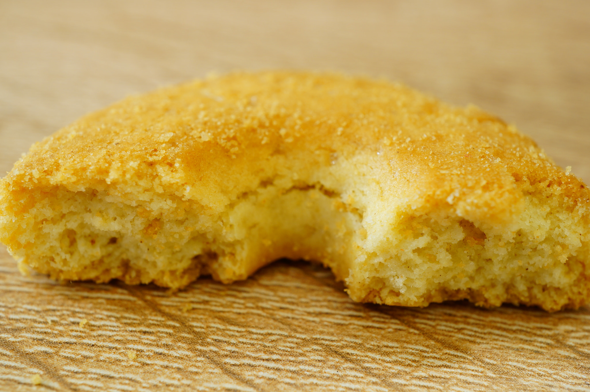 Sony Alpha NEX-6 + Sony E 30mm F3.5 Macro sample photo. Piece of cookie photography