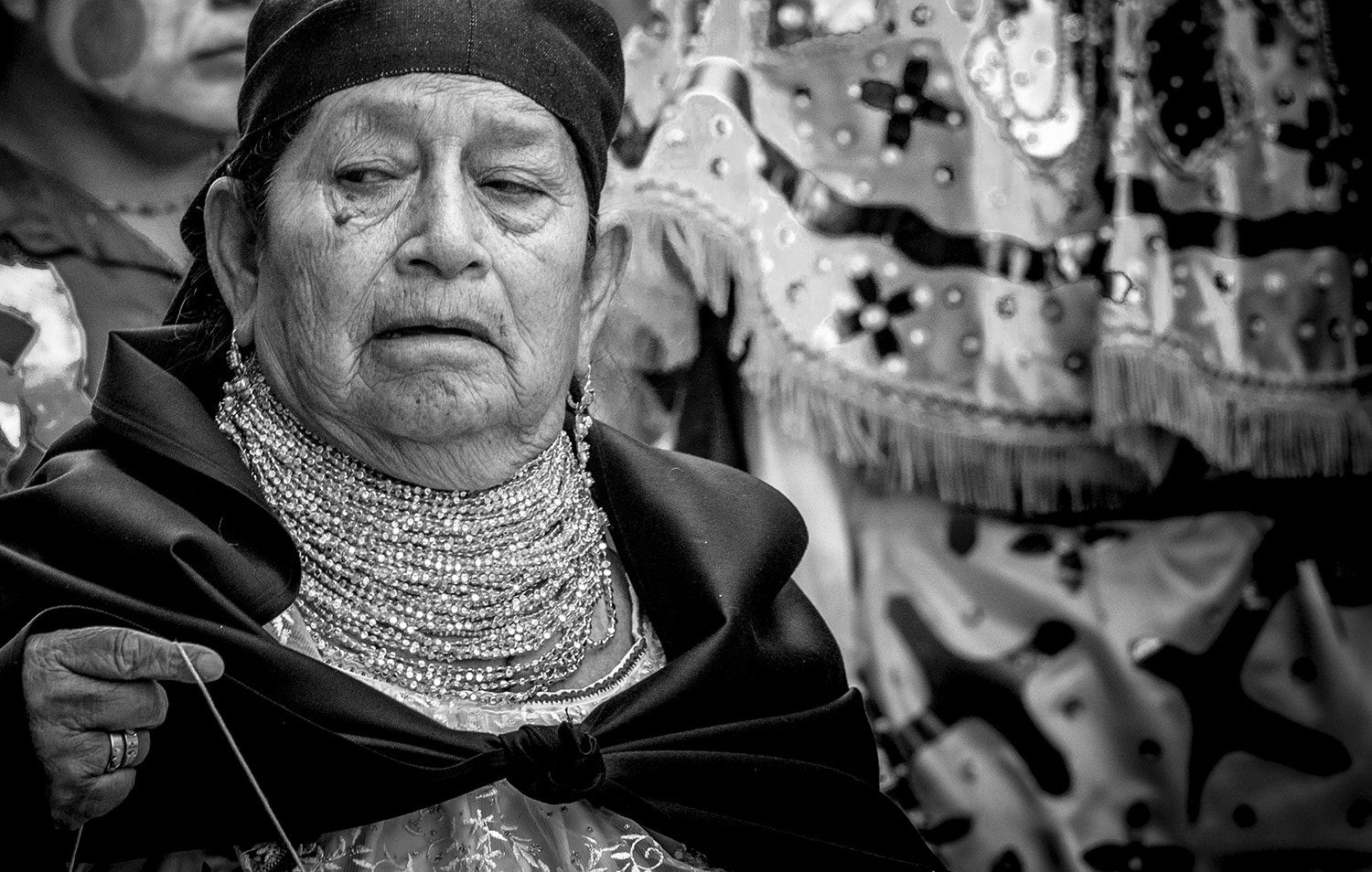 Canon EF-S 18-135mm F3.5-5.6 IS STM sample photo. Quechua woman photography