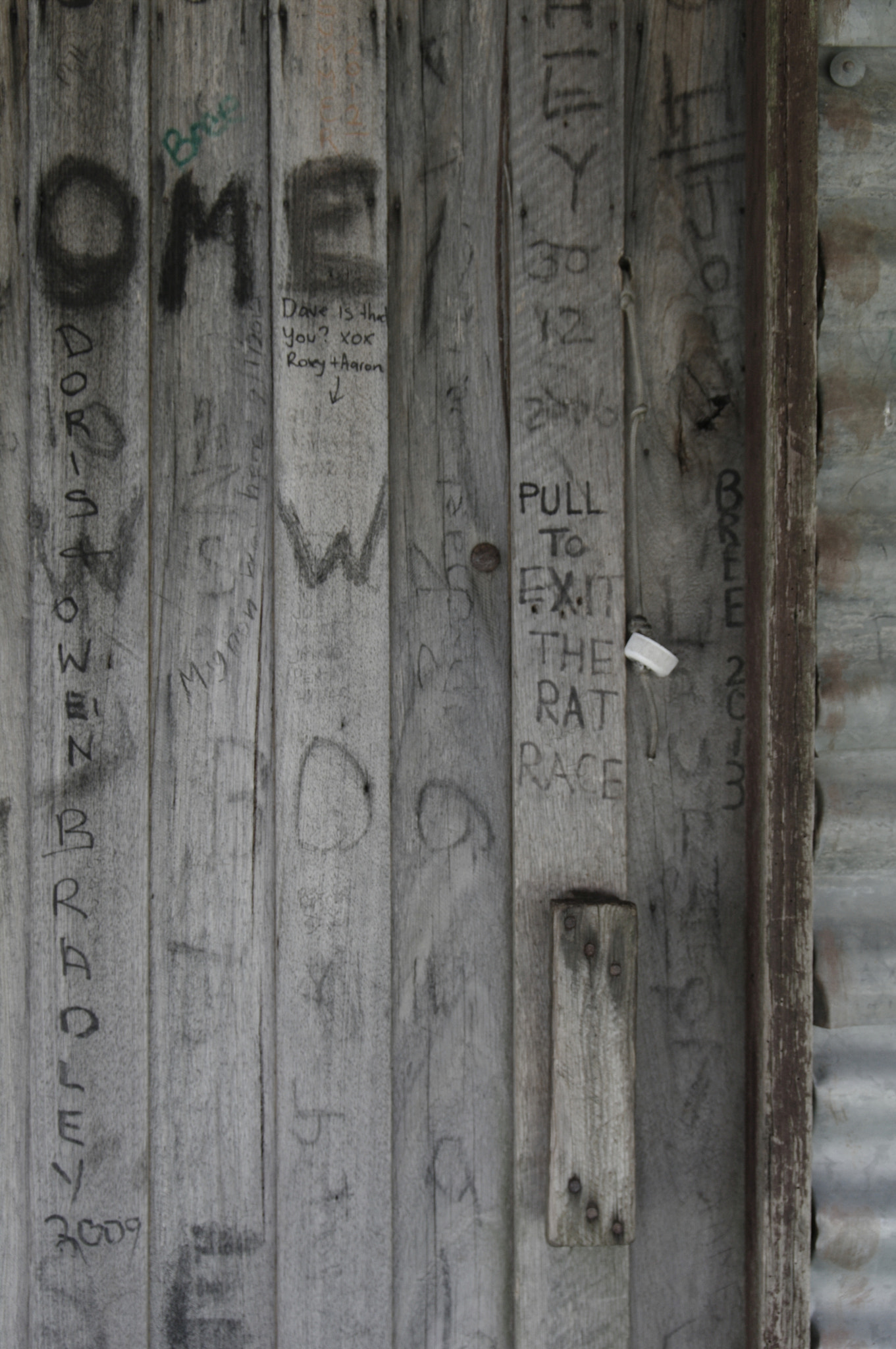 Pentax smc DA* 16-50mm F2.8 ED AL (IF) SDM sample photo. Door to o'brien's hut photography
