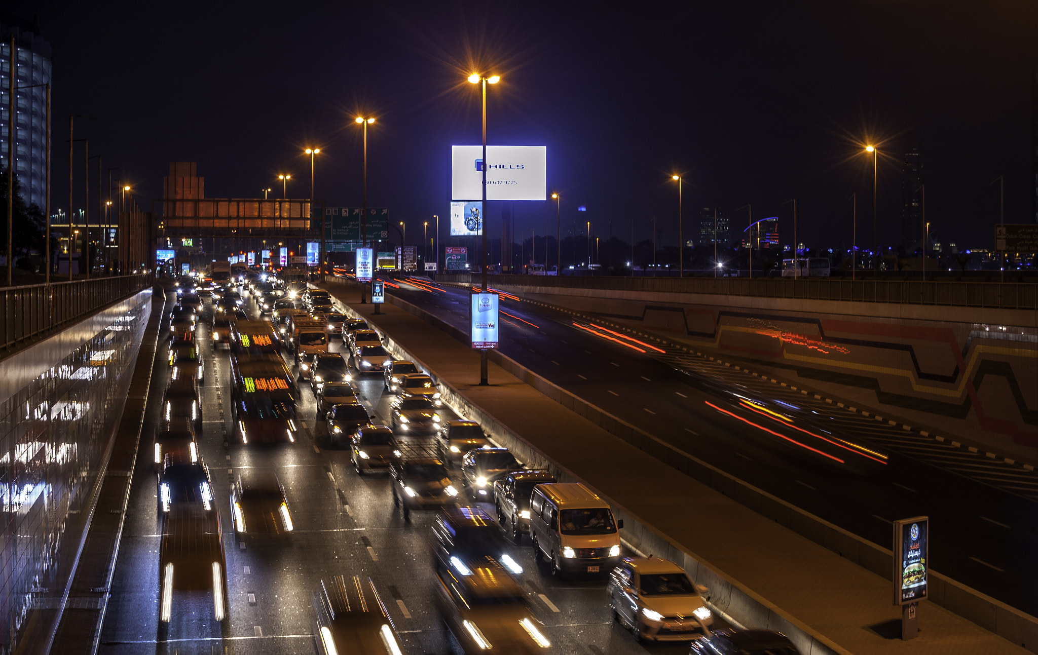 AF Zoom-Nikkor 28-80mm f/3.5-5.6D sample photo. Traffic jam photography