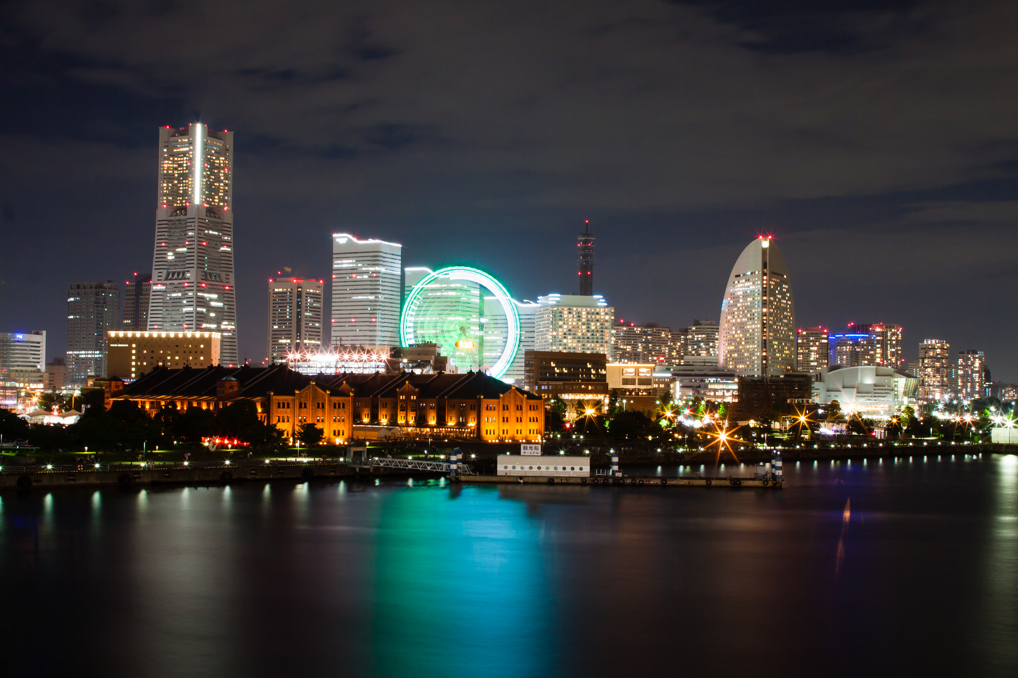 Canon EOS 50D + EF28-70mm f/2.8L USM sample photo. Yokohama by night photography