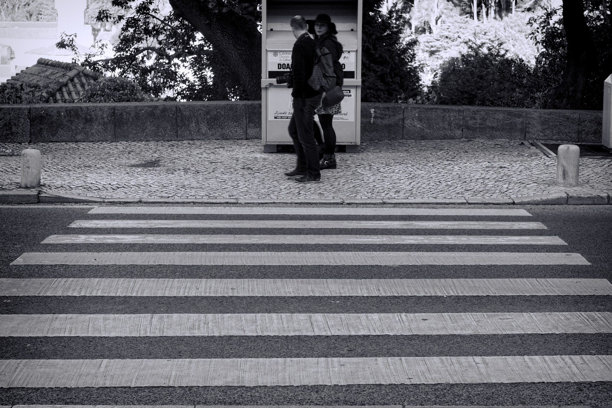 Canon EOS 30D + Canon EF 50mm F1.8 II sample photo. Crossroads. photography