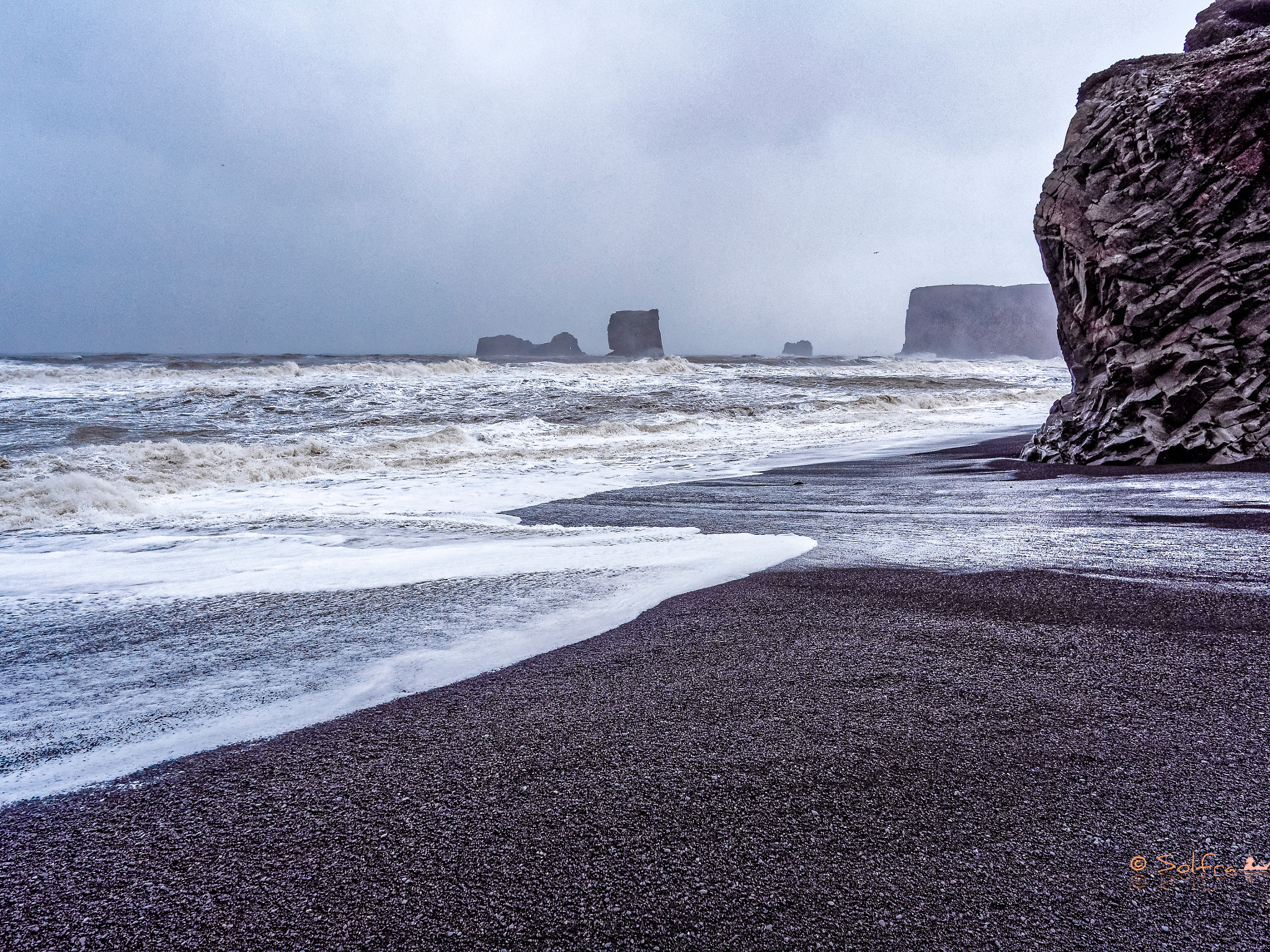 OLYMPUS M.12mm F2.0 Ltd Blk sample photo. Storm photography