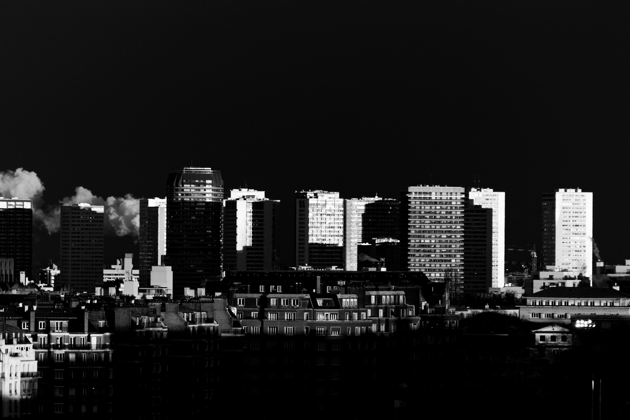 Canon EF 70-210mm f/3.5-4.5 USM sample photo. Dark city photography