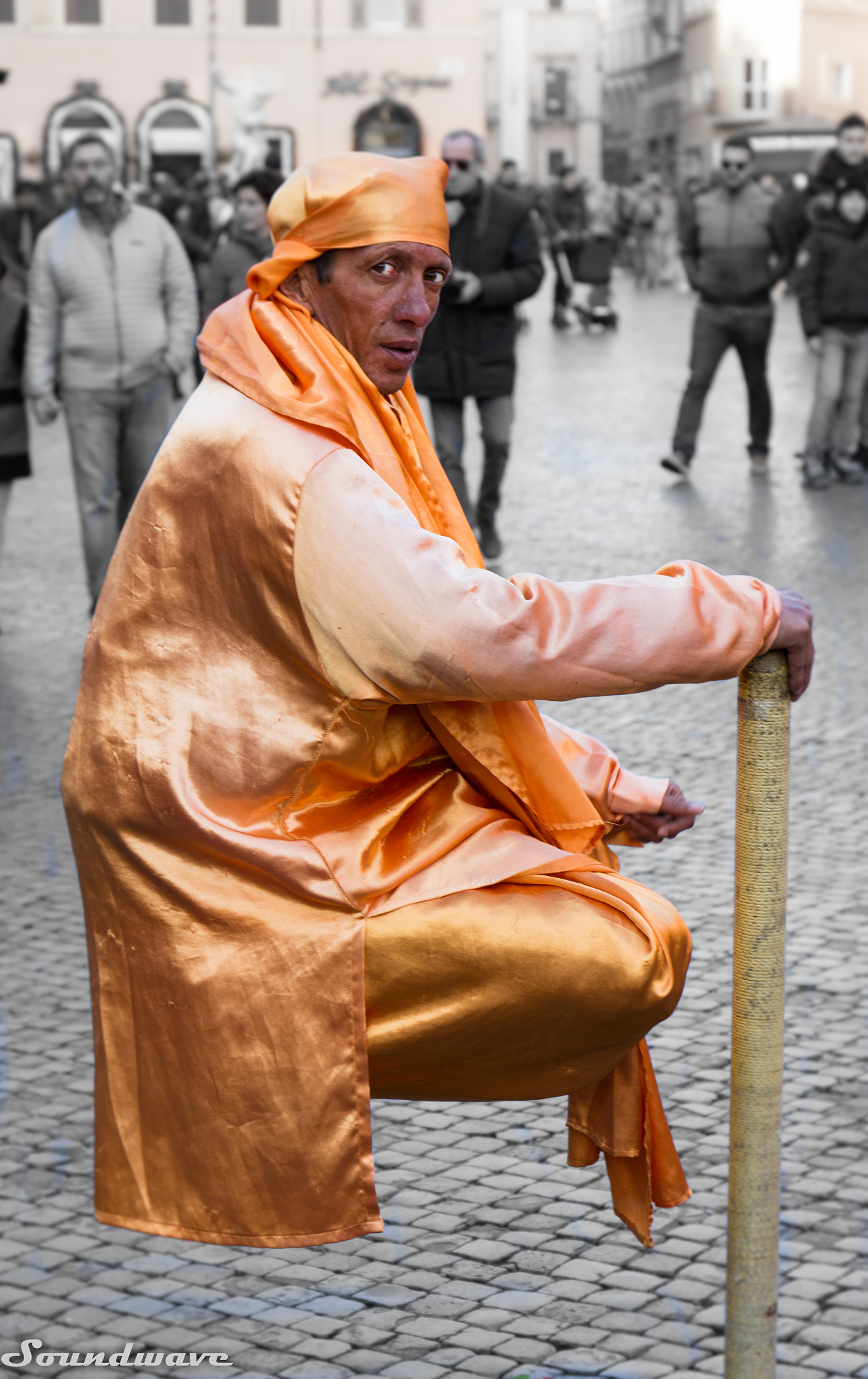 Canon EF 24-70mm F4L IS USM sample photo. Illusionism street photography