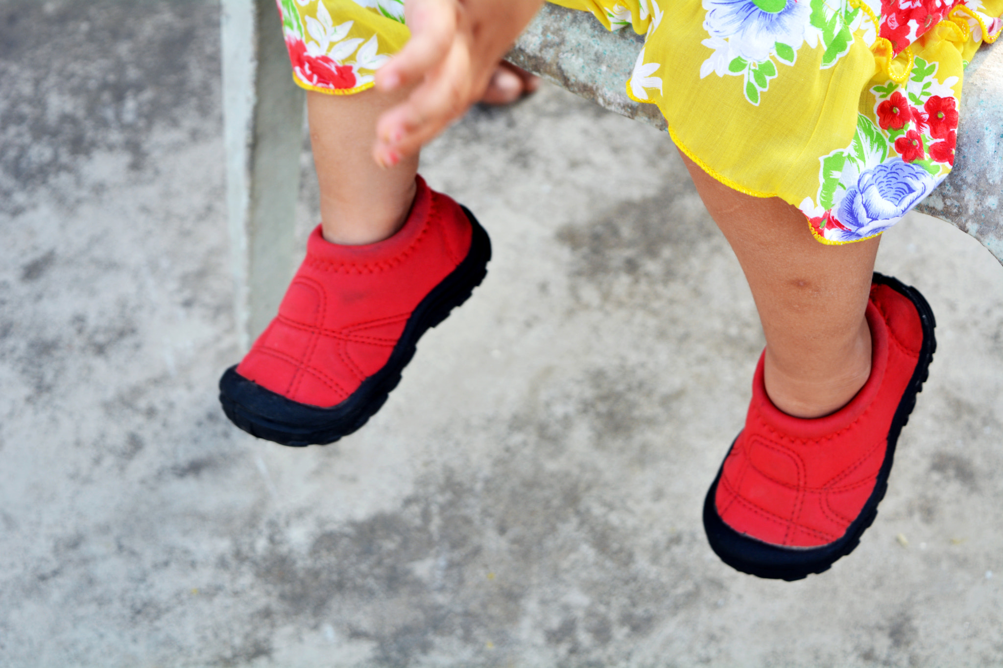 AF Zoom-Nikkor 35-135mm f/3.5-4.5 N sample photo. Leg photography