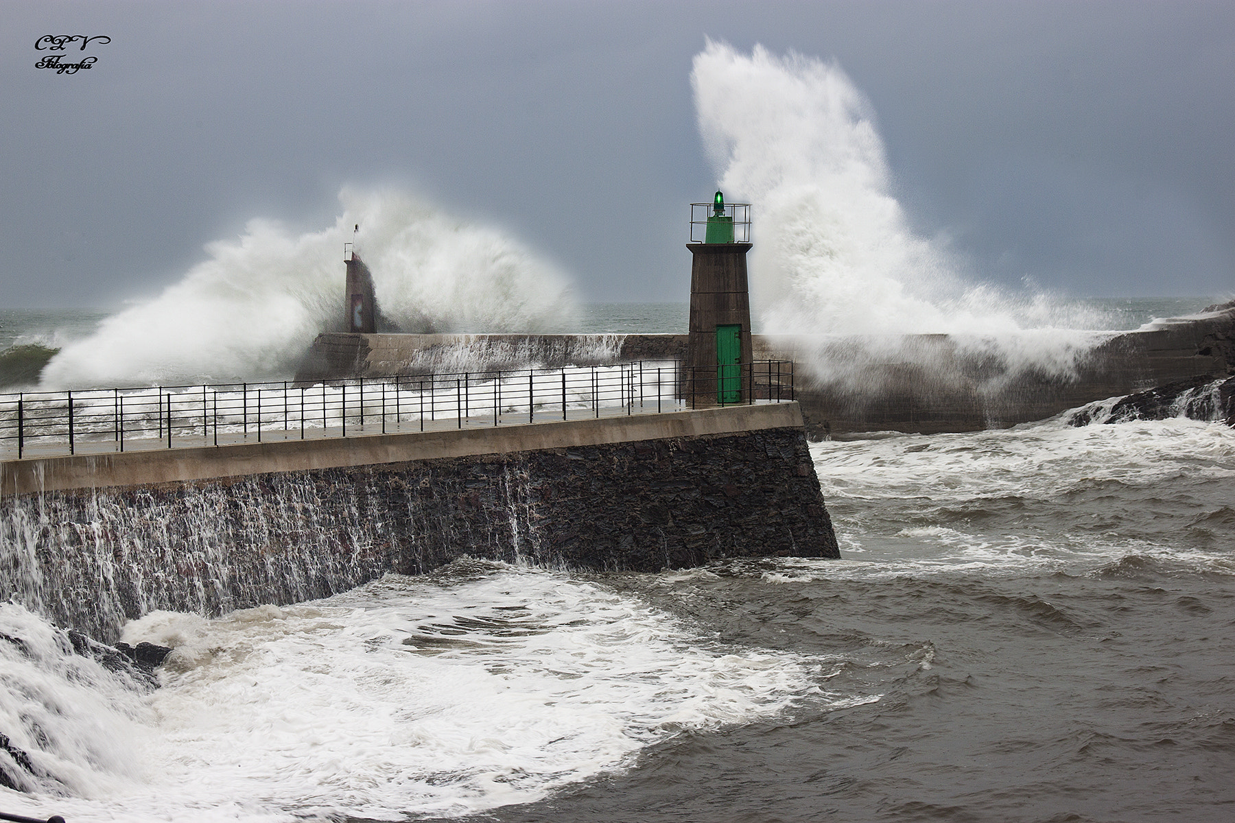 Canon EF 35-105mm f/4.5-5.6 sample photo. Viavelez faros photography