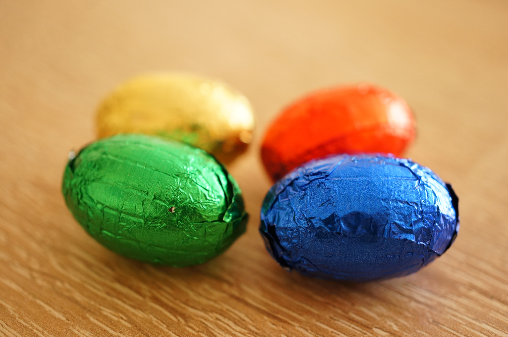 Sony Alpha NEX-5N + Sony E 30mm F3.5 Macro sample photo. Four chocolate eggs photography