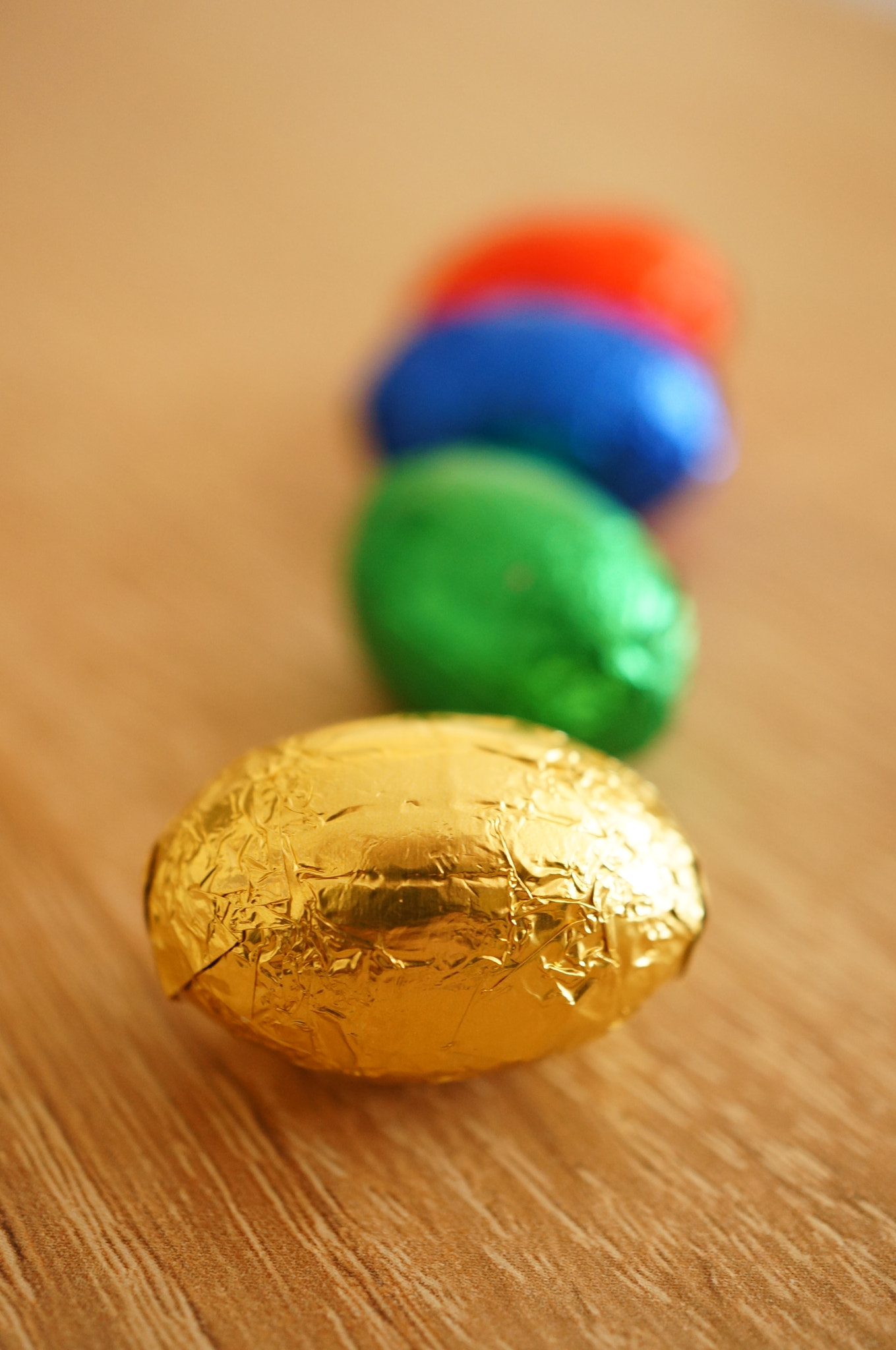 Sony Alpha NEX-5N + Sony E 30mm F3.5 Macro sample photo. Chocolate eggs photography