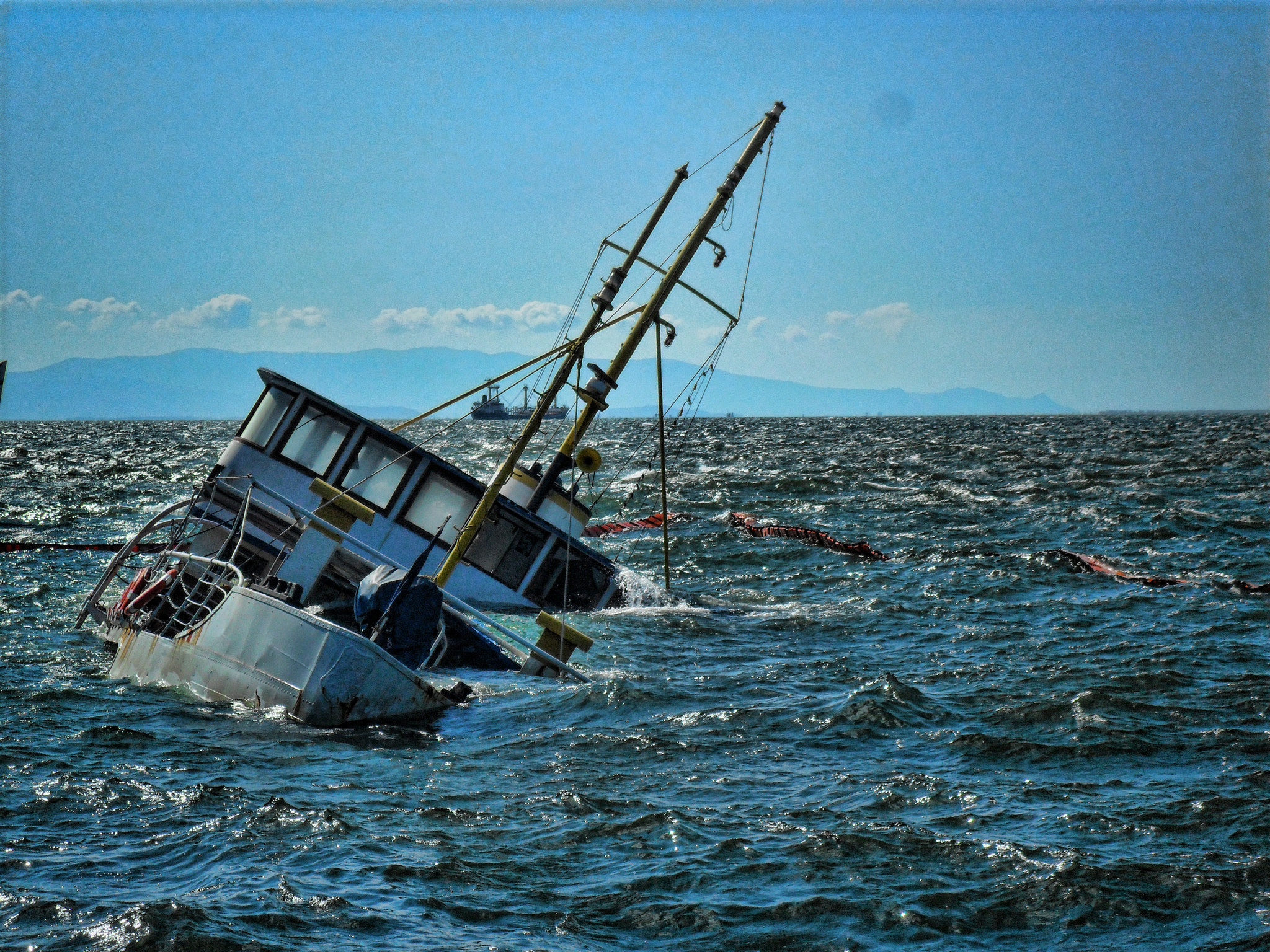 Samsung ES25, ES27 / VLUU ES25, ES27 /  SL45 sample photo. Shipwrecks photography