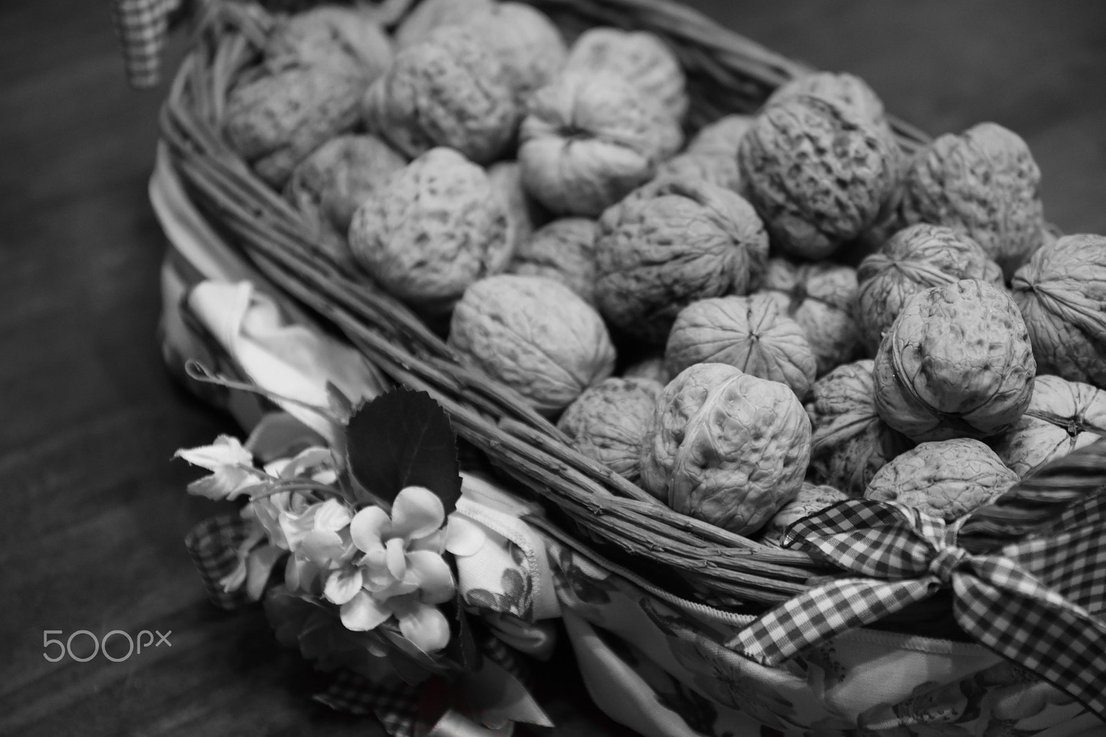 Sigma 17-70mm F2.8-4 DC Macro OS HSM | C sample photo. Cesto di noci photography