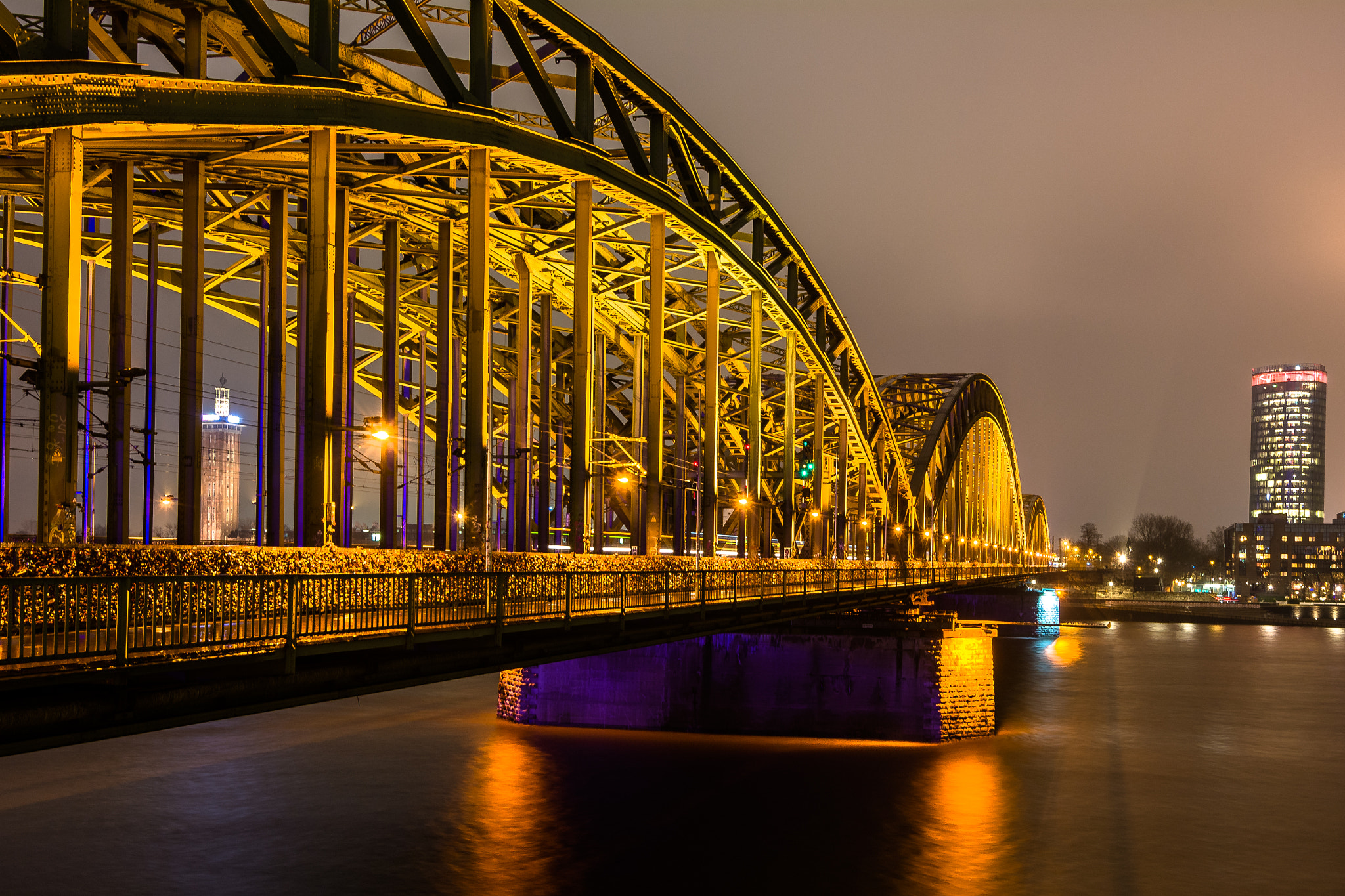 Nikon AF-S Nikkor 16-35mm F4G ED VR sample photo. Cologne photography